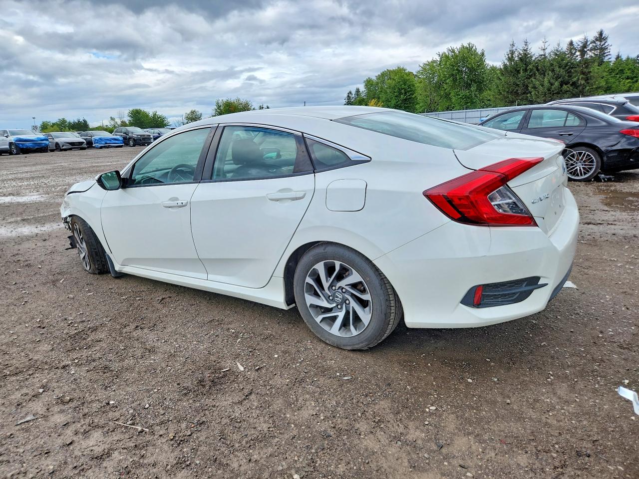 2017 Honda Civic Ex White vin: 2HGFC2F81HH024083