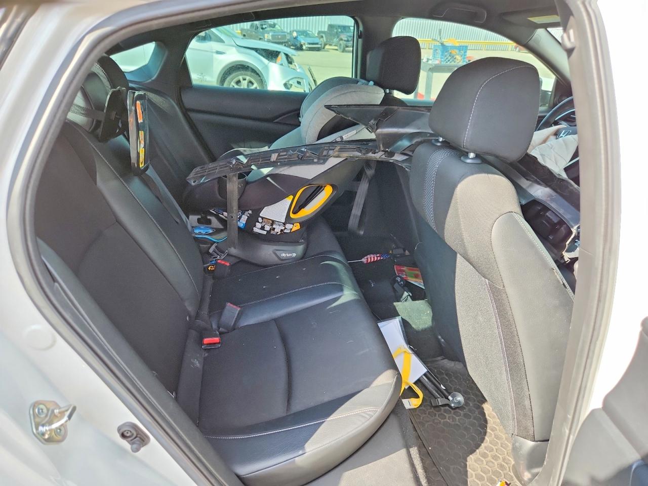 2019 Honda Civic Sport White vin: 2HGFC2F82KH503703