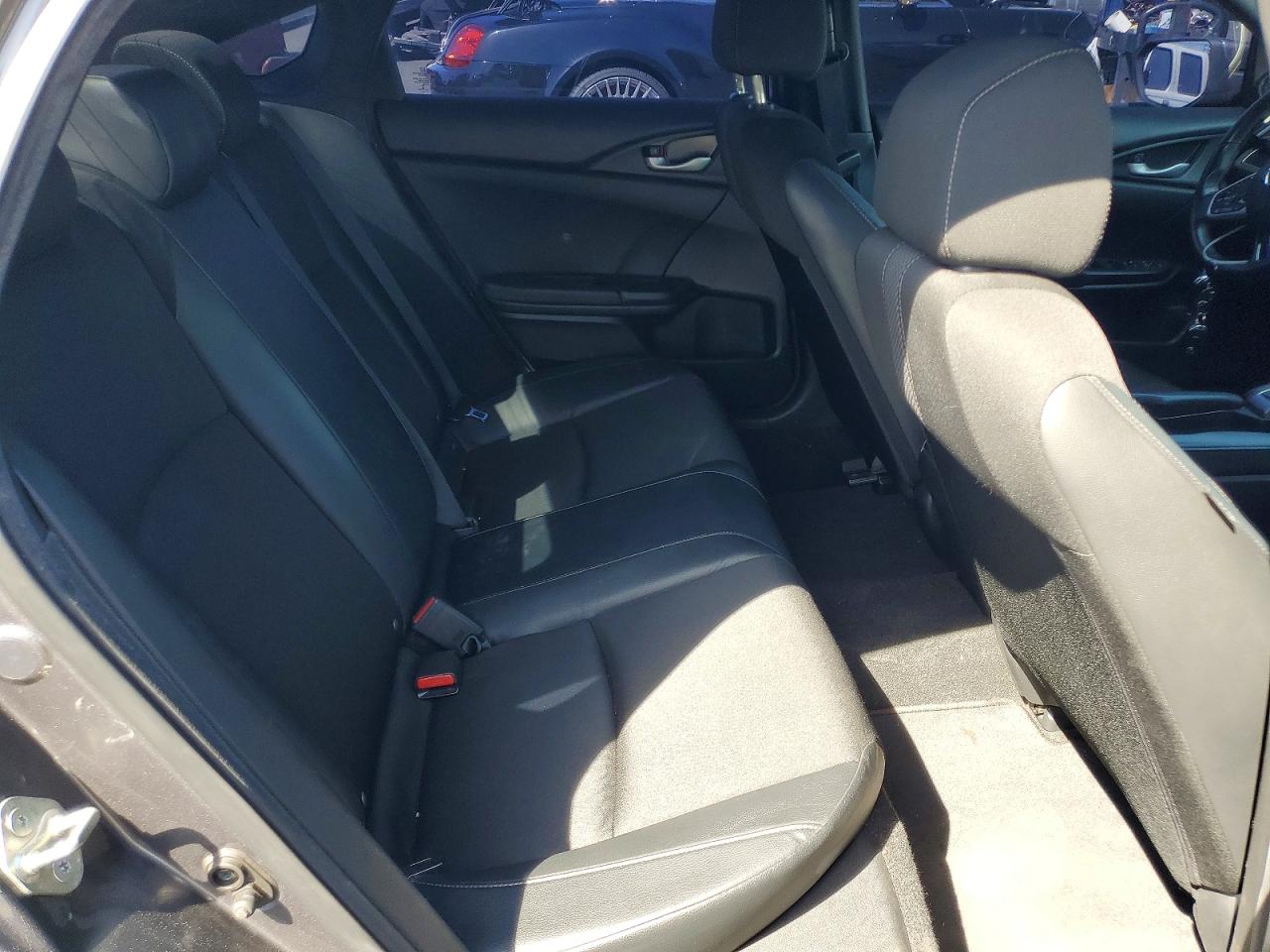 2019 Honda Civic Sport Gray vin: 2HGFC2F82KH563819