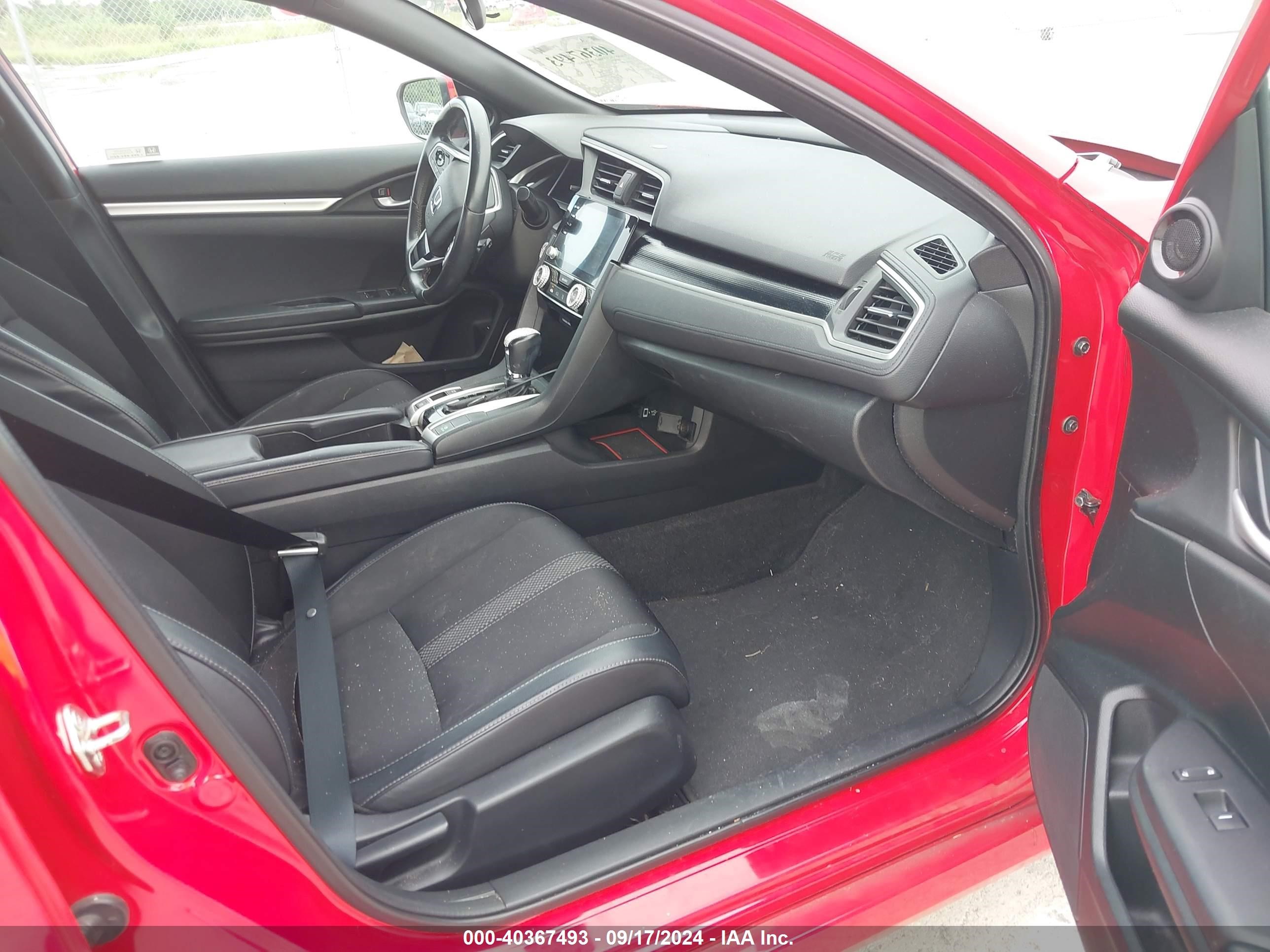 2020 Honda Civic Sport Red vin: 2HGFC2F82LH518204