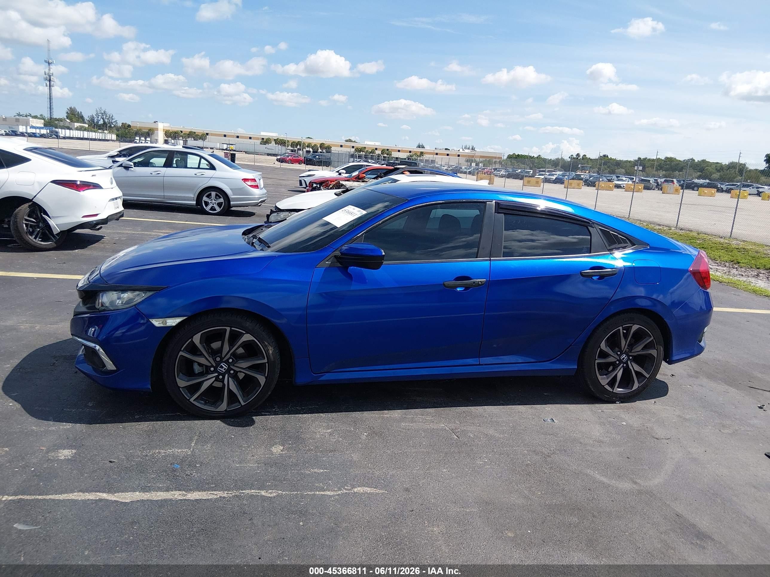 2020 Honda Civic Sport Синий vin: 2HGFC2F83LH584521