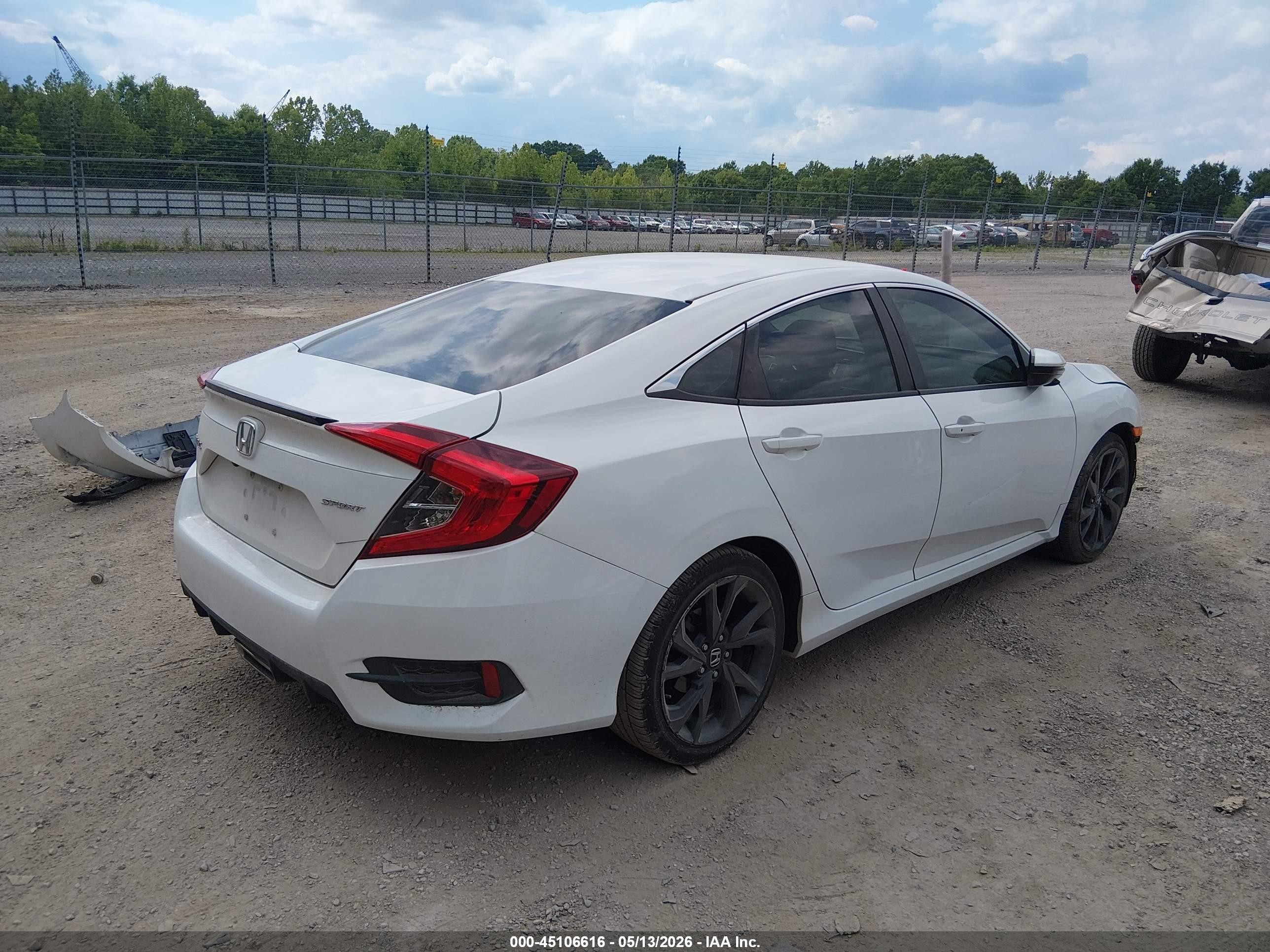 2021 Honda Civic Sport Белый vin: 2HGFC2F85MH500295