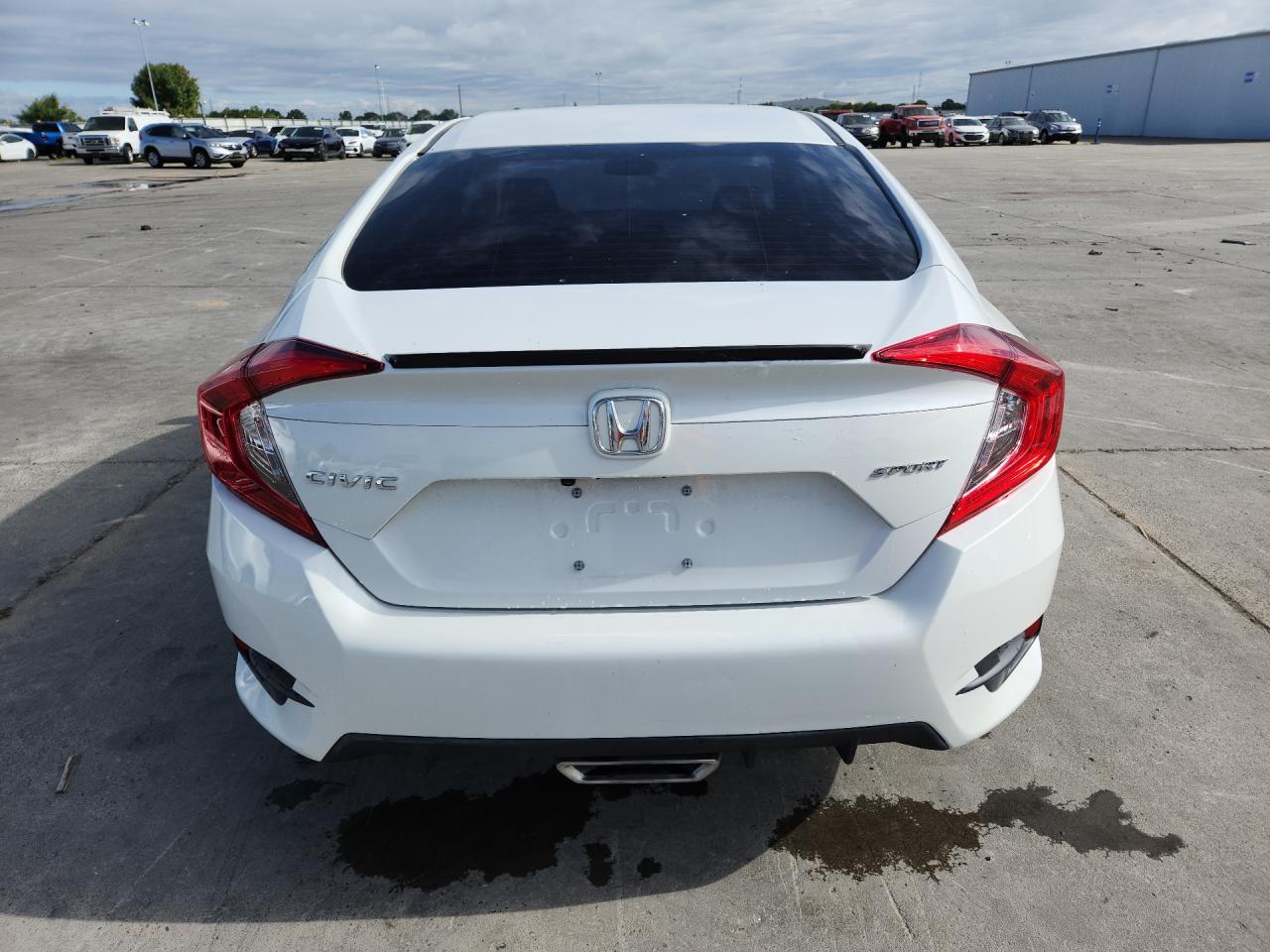 2021 Honda Civic Sport White vin: 2HGFC2F86MH517526 Damage: Deck Lid, Dent(S) W/ Paint Dmg, 1/2 To 1 Inch