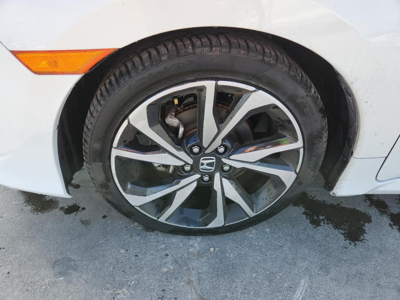 2021 Honda Civic Sport White vin: 2HGFC2F86MH517526 Damage: Left Front Wheel, Curb Rash, > 12 Inches