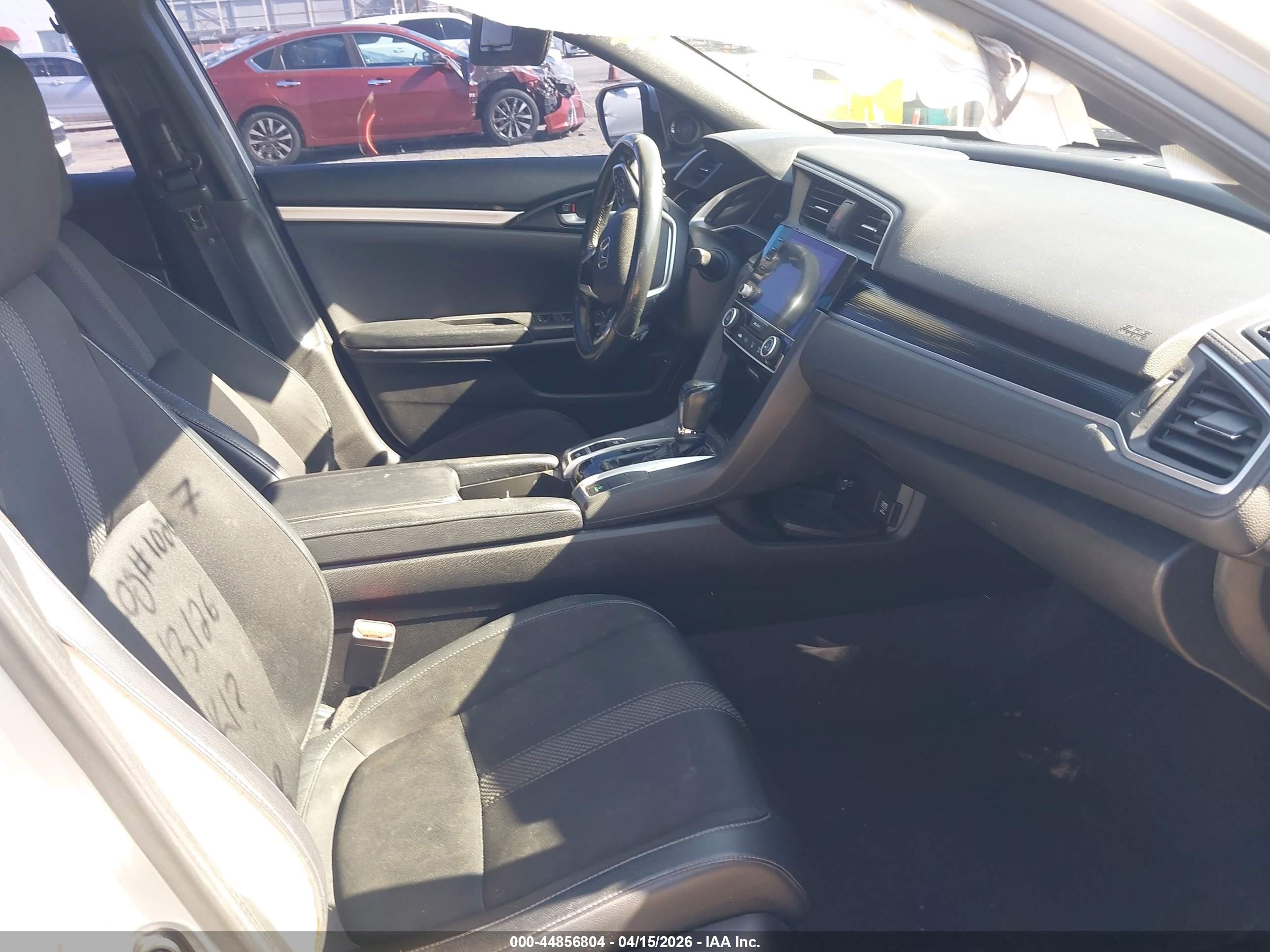 2021 Honda Civic Sport Серебряный vin: 2HGFC2F8XMH506884