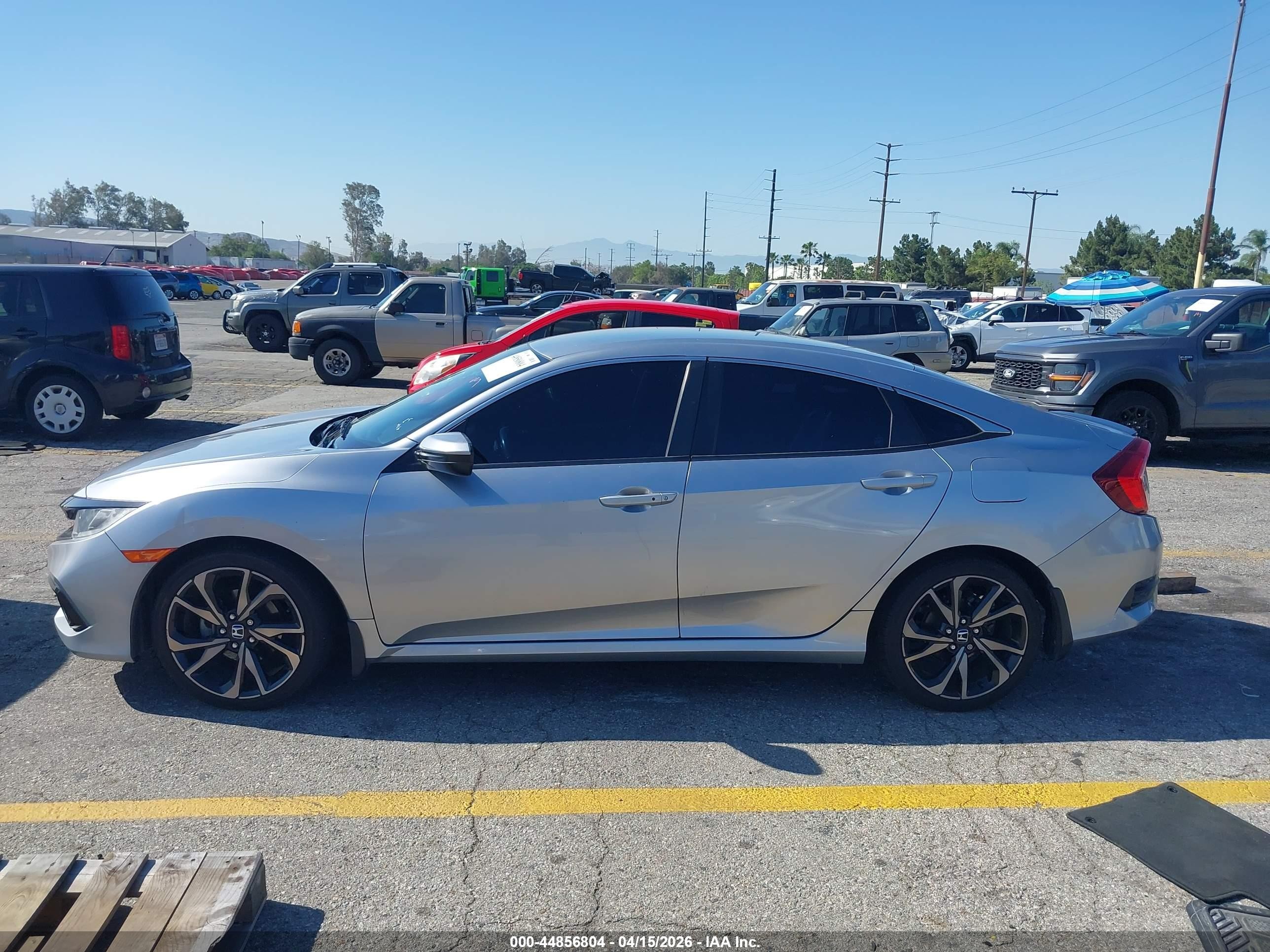 2021 Honda Civic Sport Серебряный vin: 2HGFC2F8XMH506884