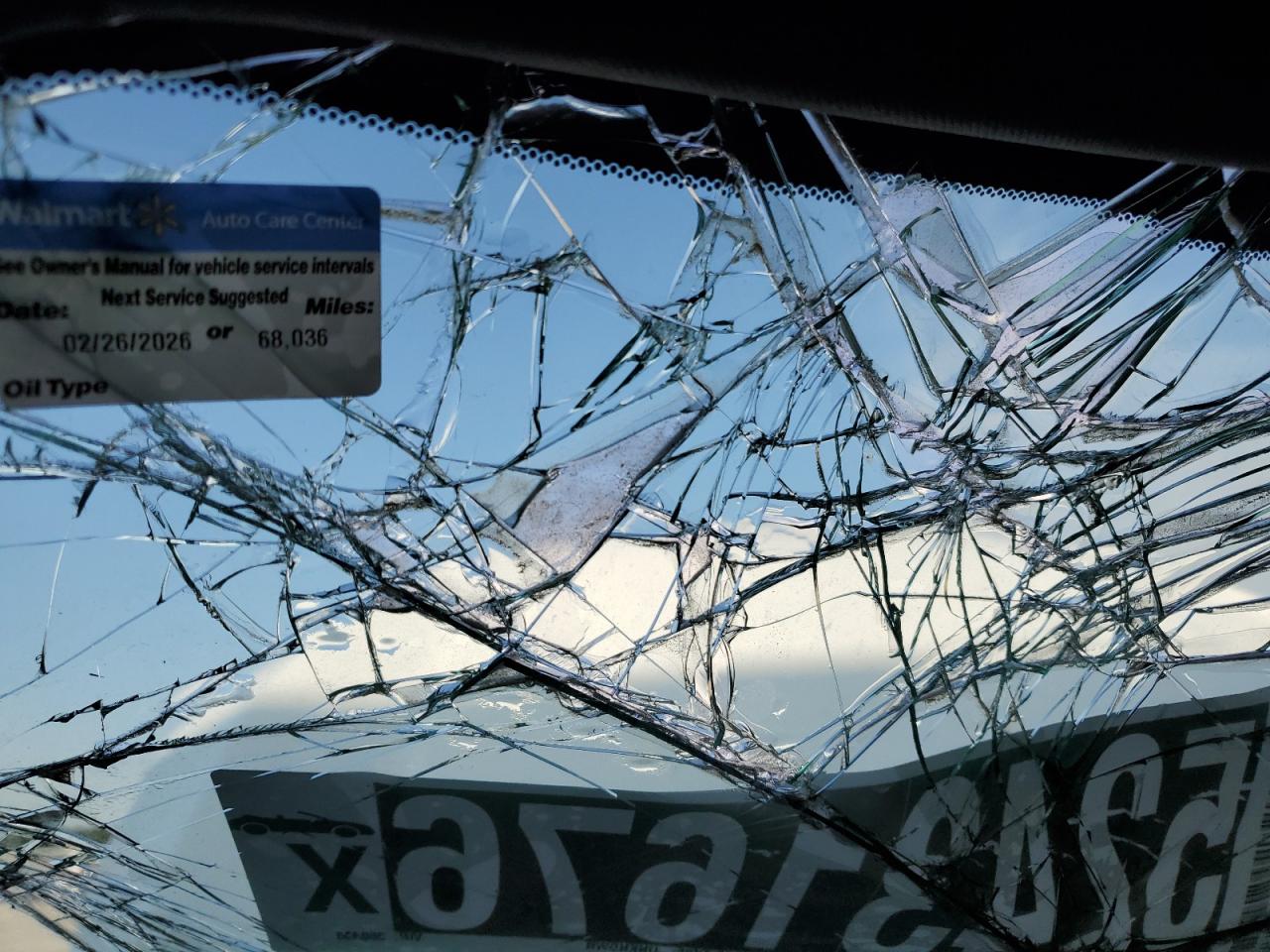2017 Honda Civic Ex White vin: 2HGFC3B3XHH360458 Damage: Windshield, Broken, Replacement Required