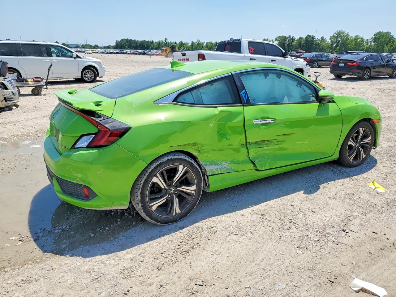 2017 Honda Civic Touring Green vin: 2HGFC3B96HH353124