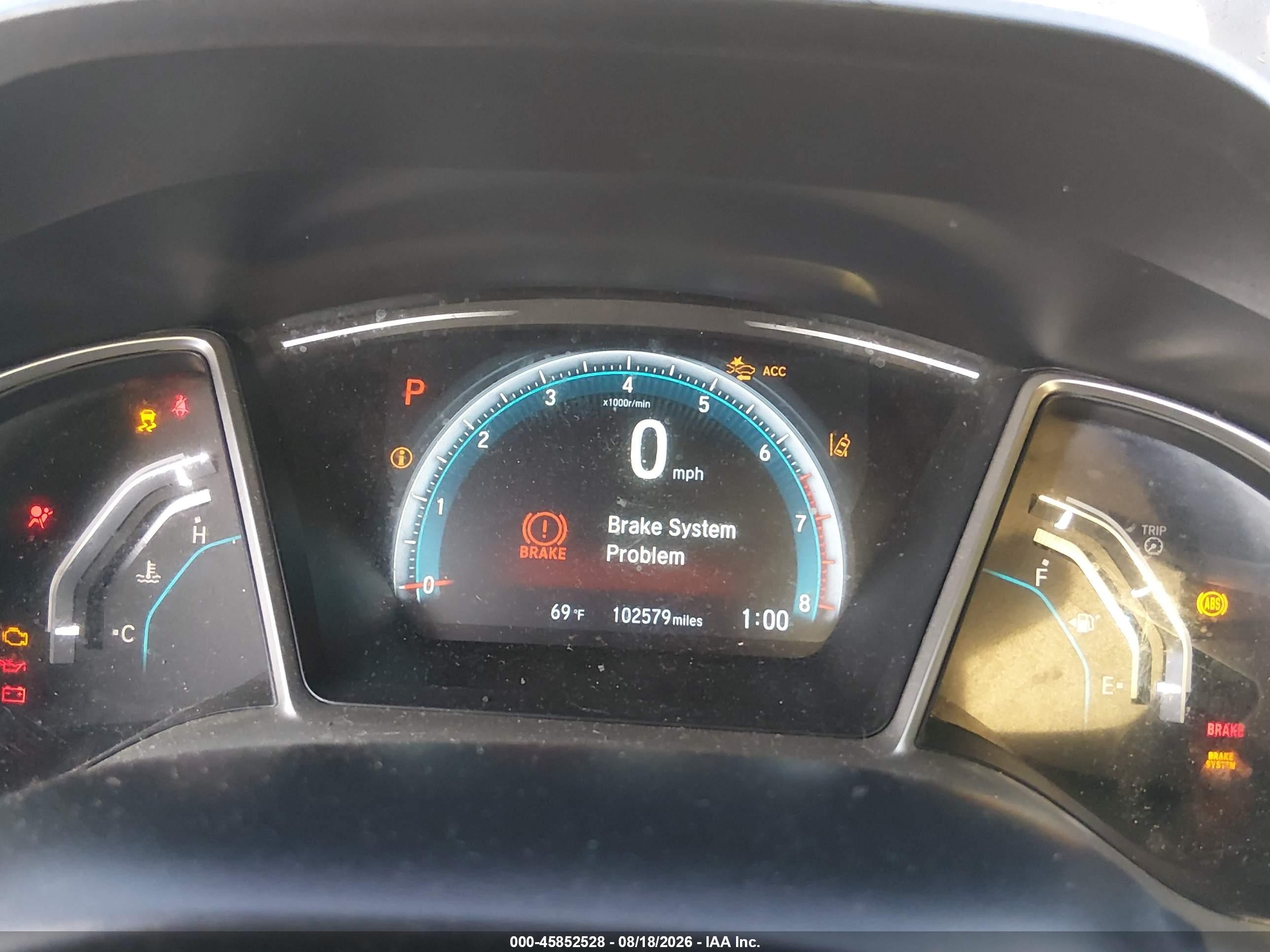 2018 Honda Civic Touring White vin: 2HGFC3B97JH350920