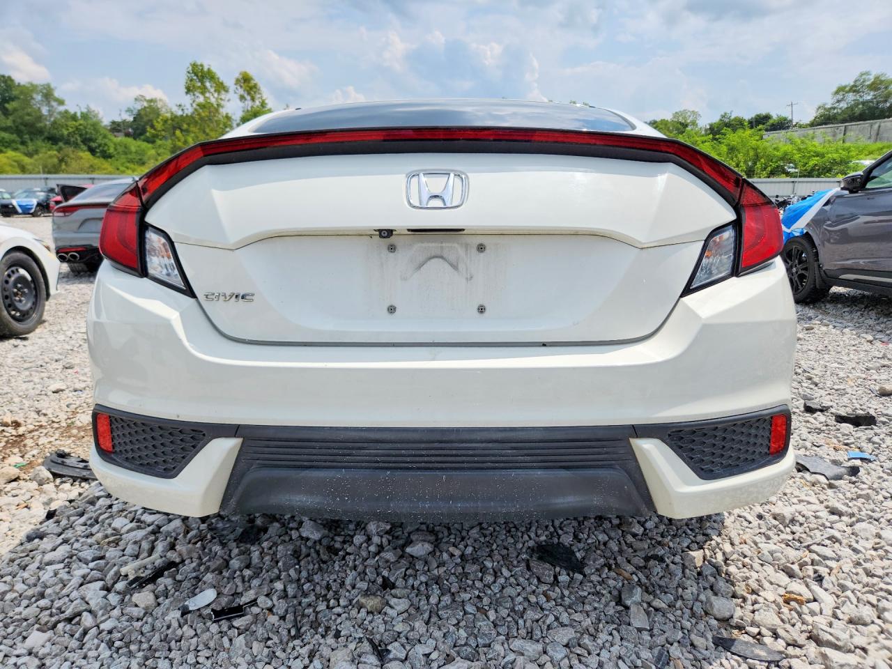2018 Honda Civic Lx Белый vin: 2HGFC4B00JH305471