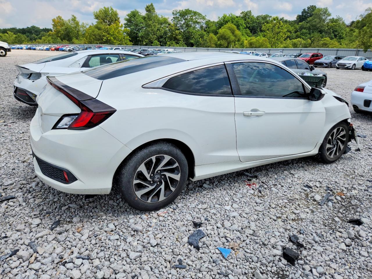 2018 Honda Civic Lx Белый vin: 2HGFC4B00JH305471