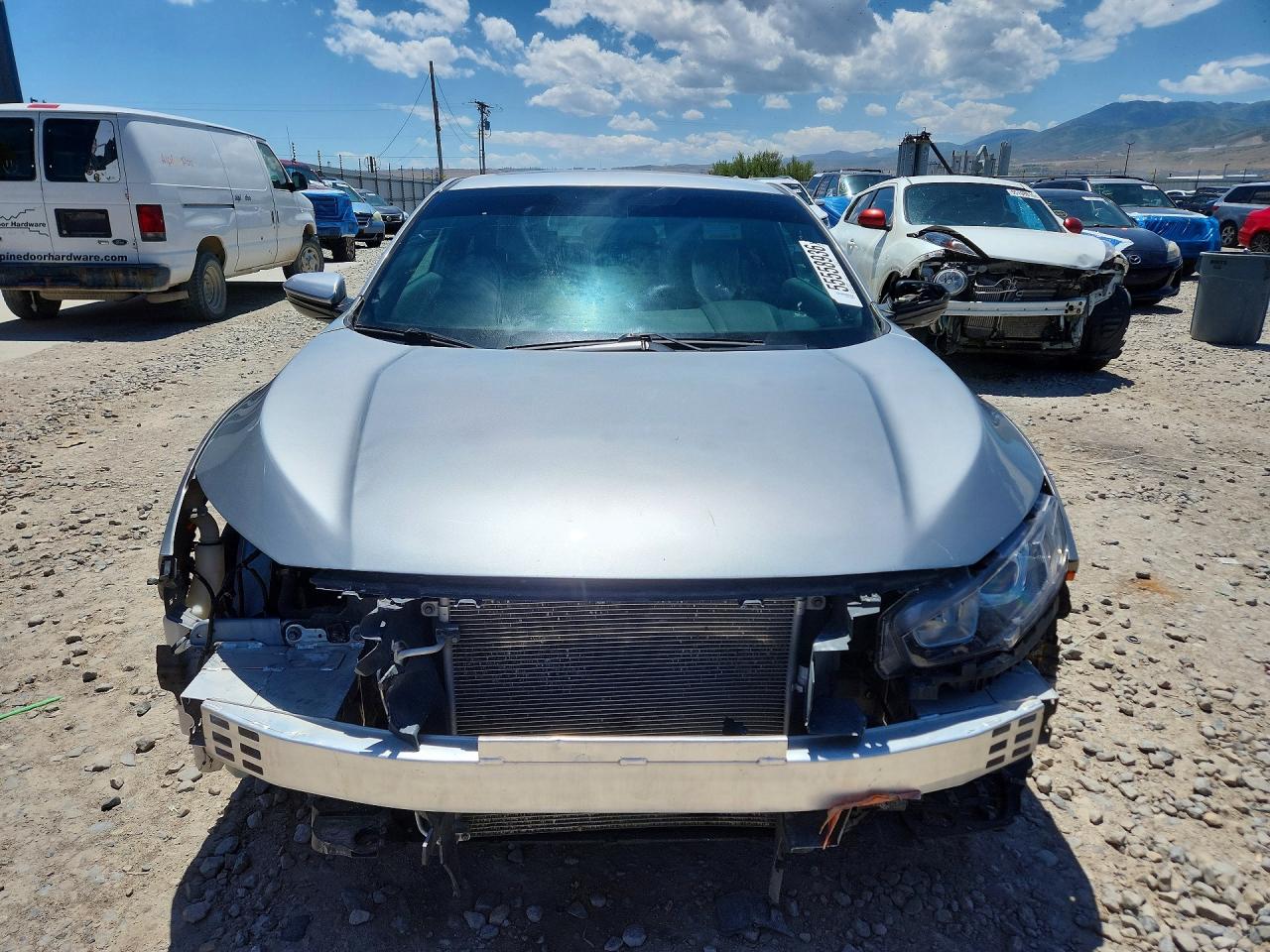 2016 Honda Civic Lx Silver vin: 2HGFC4B05GH302901