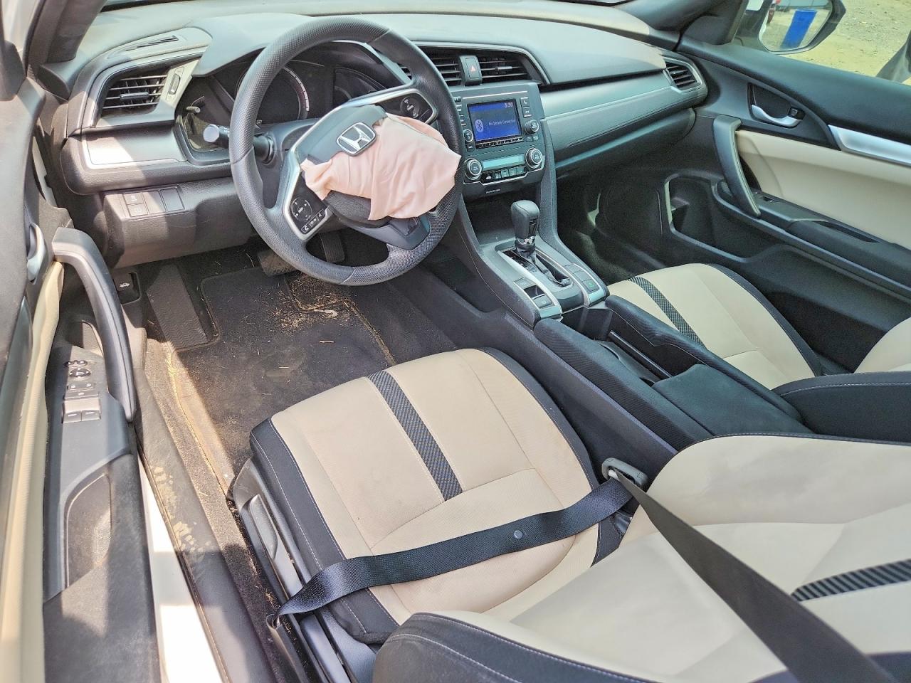 2017 Honda Civic Lx Белый vin: 2HGFC4B57HH310169