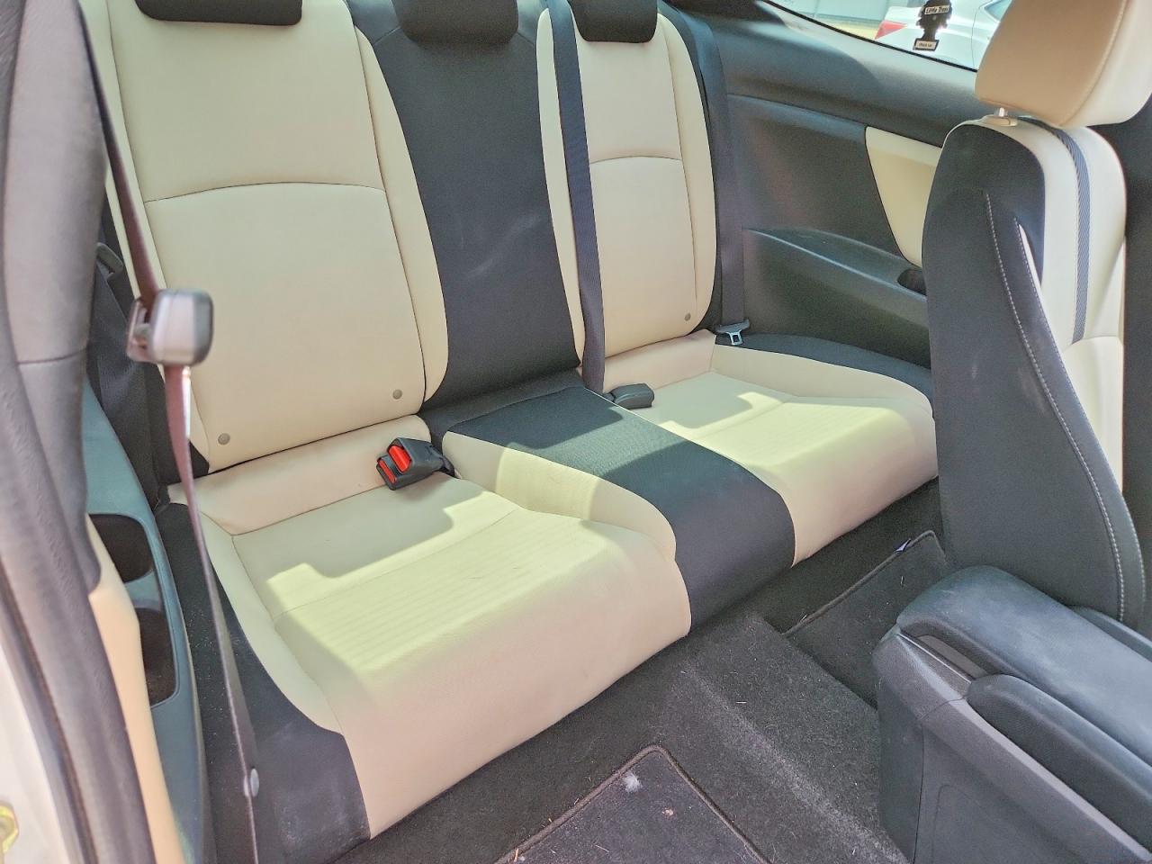 2017 Honda Civic Lx Белый vin: 2HGFC4B57HH310169