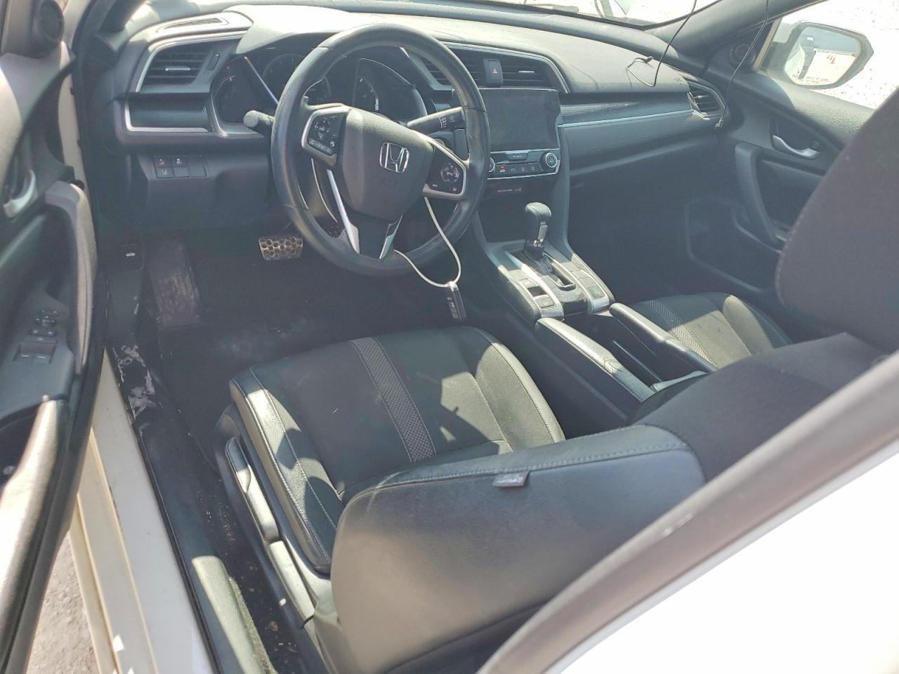 2019 Honda Civic Sport Белый vin: 2HGFC4B87KH304969