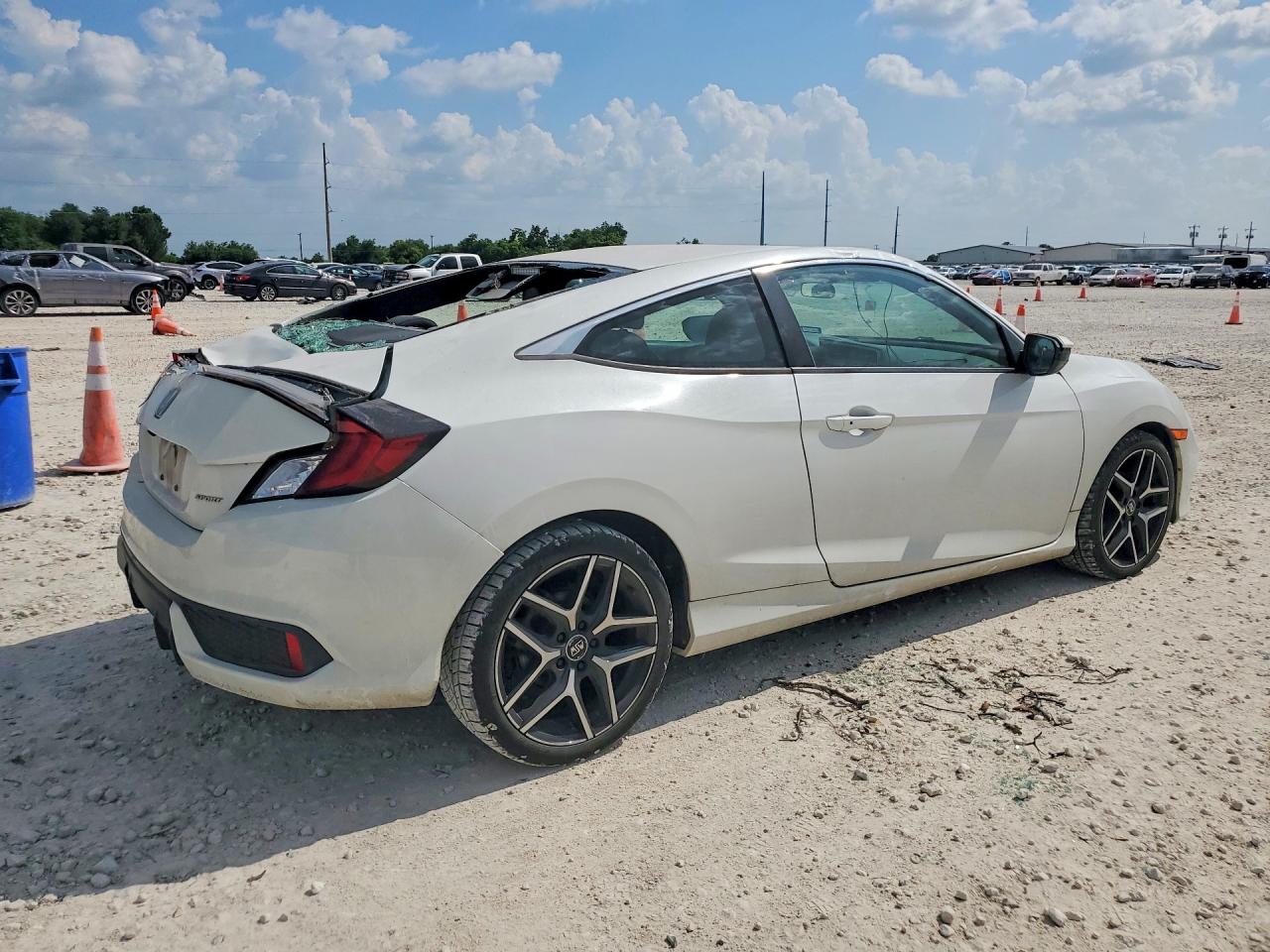 2019 Honda Civic Sport Белый vin: 2HGFC4B87KH304969
