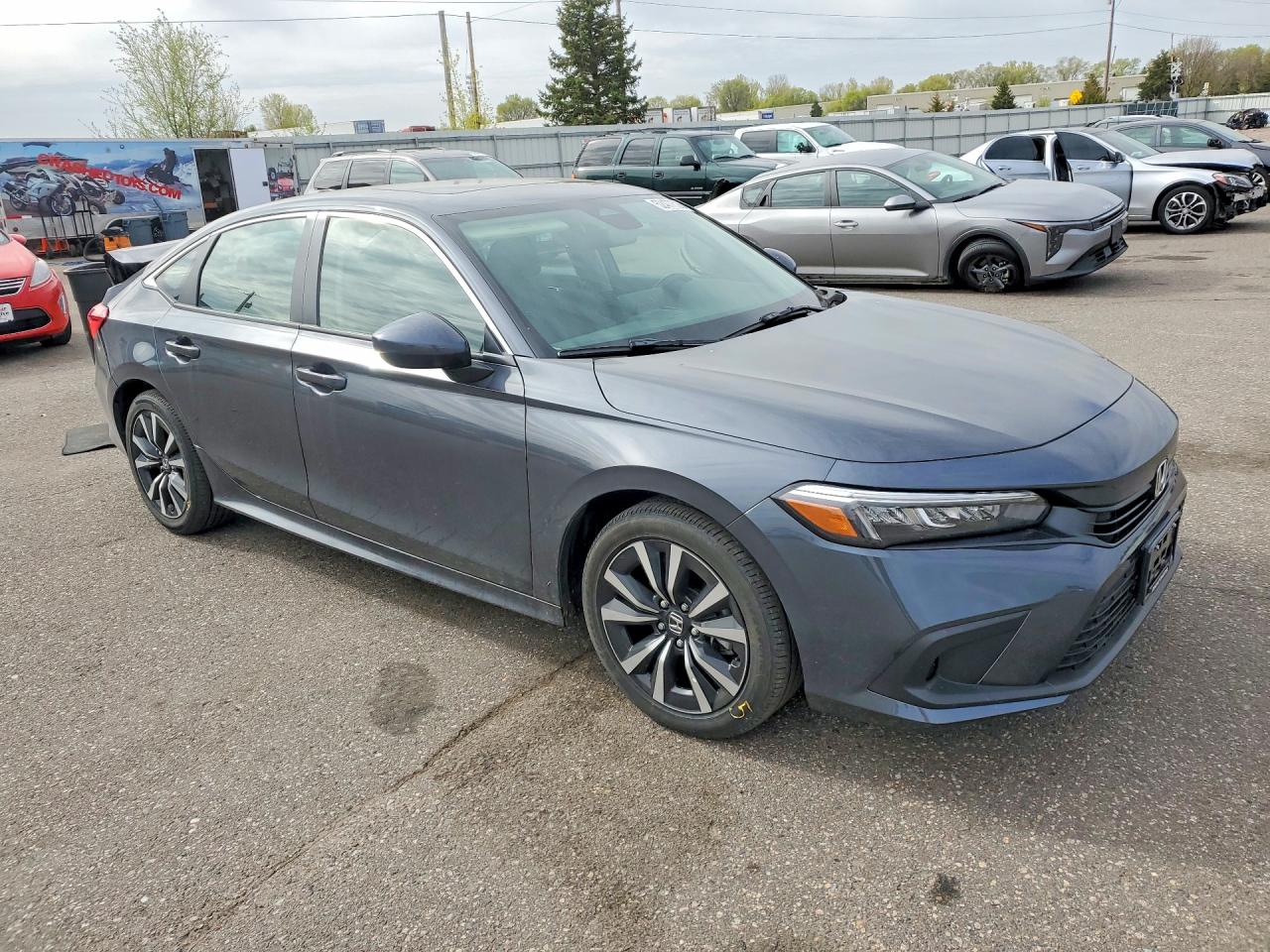 2024 Honda Civic Silver vin: 2HGFE1F76RH335733