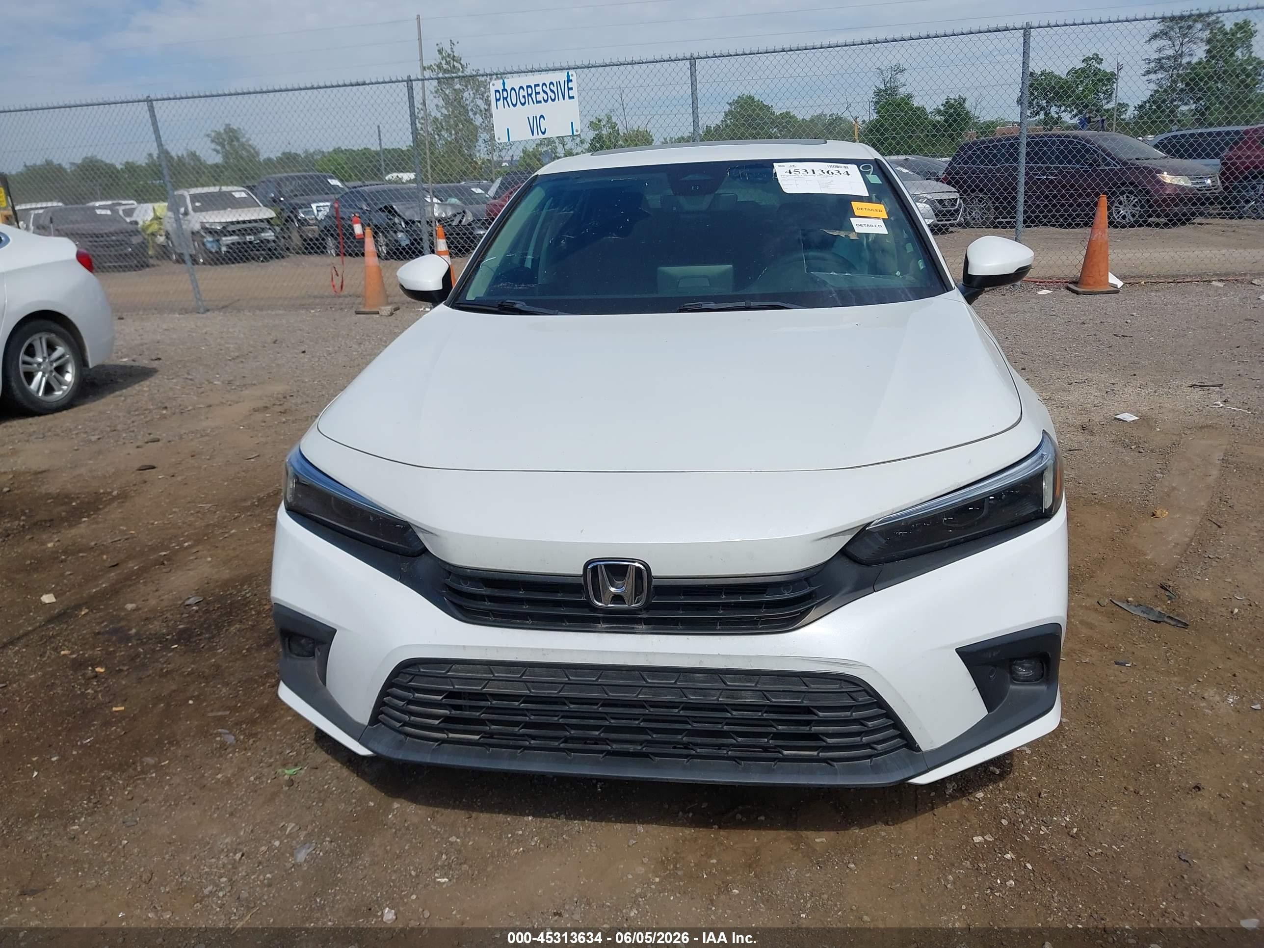 2022 Honda Civic Touring White vin: 2HGFE1F94NH303293