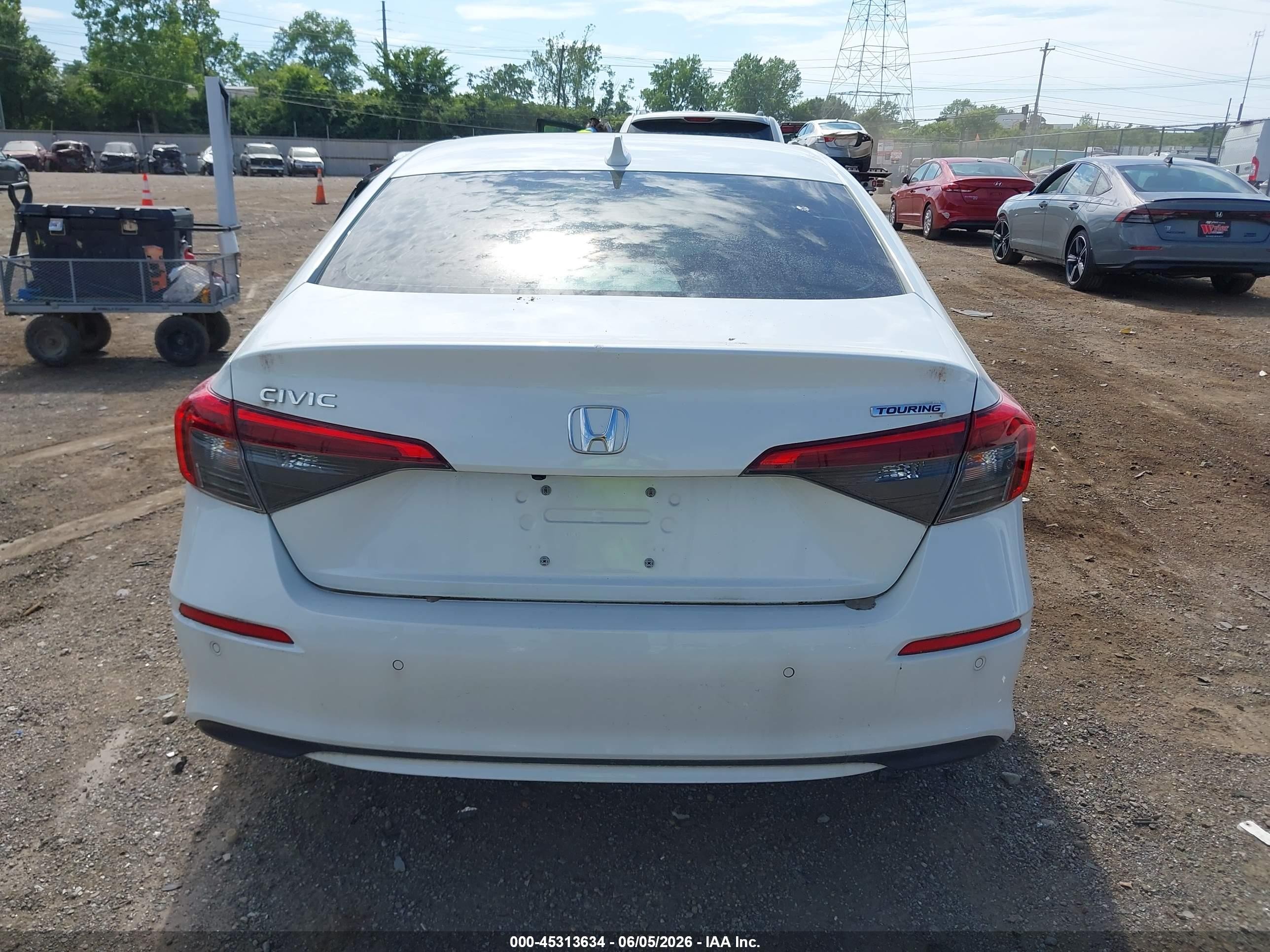 2022 Honda Civic Touring White vin: 2HGFE1F94NH303293