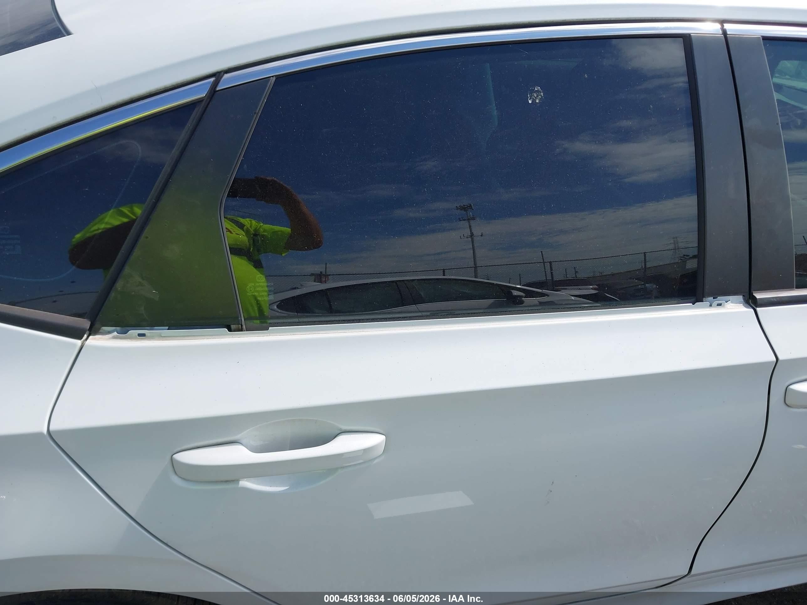 2022 Honda Civic Touring White vin: 2HGFE1F94NH303293