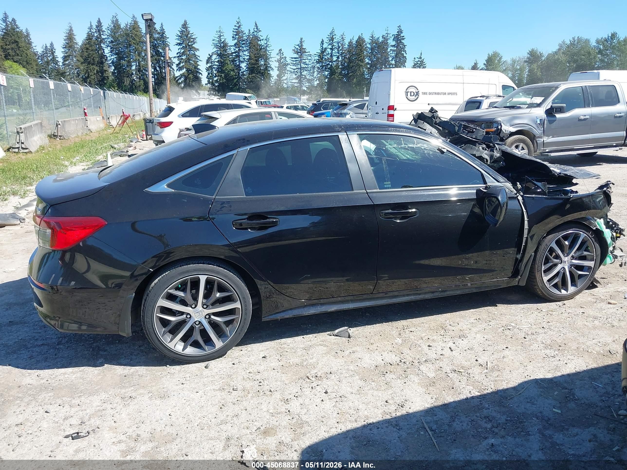 2022 Honda Civic Touring Black vin: 2HGFE1F96NH326509