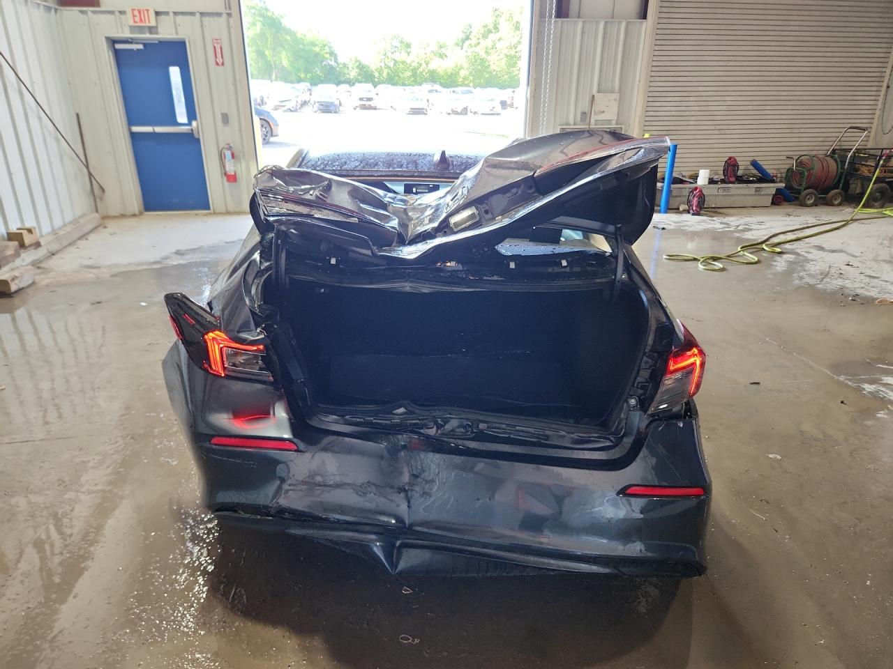 2025 Honda Civic Lx Gray vin: 2HGFE2F22SH596986 Damage: Deck Lid, Severe Damage, Replacement Required