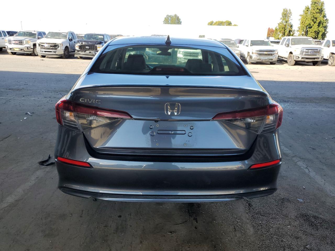 2025 Honda Civic Lx Gray vin: 2HGFE2F23SH597564 Damage: Rear Bumper, Heavy Scratch, 2 To 3 Inches