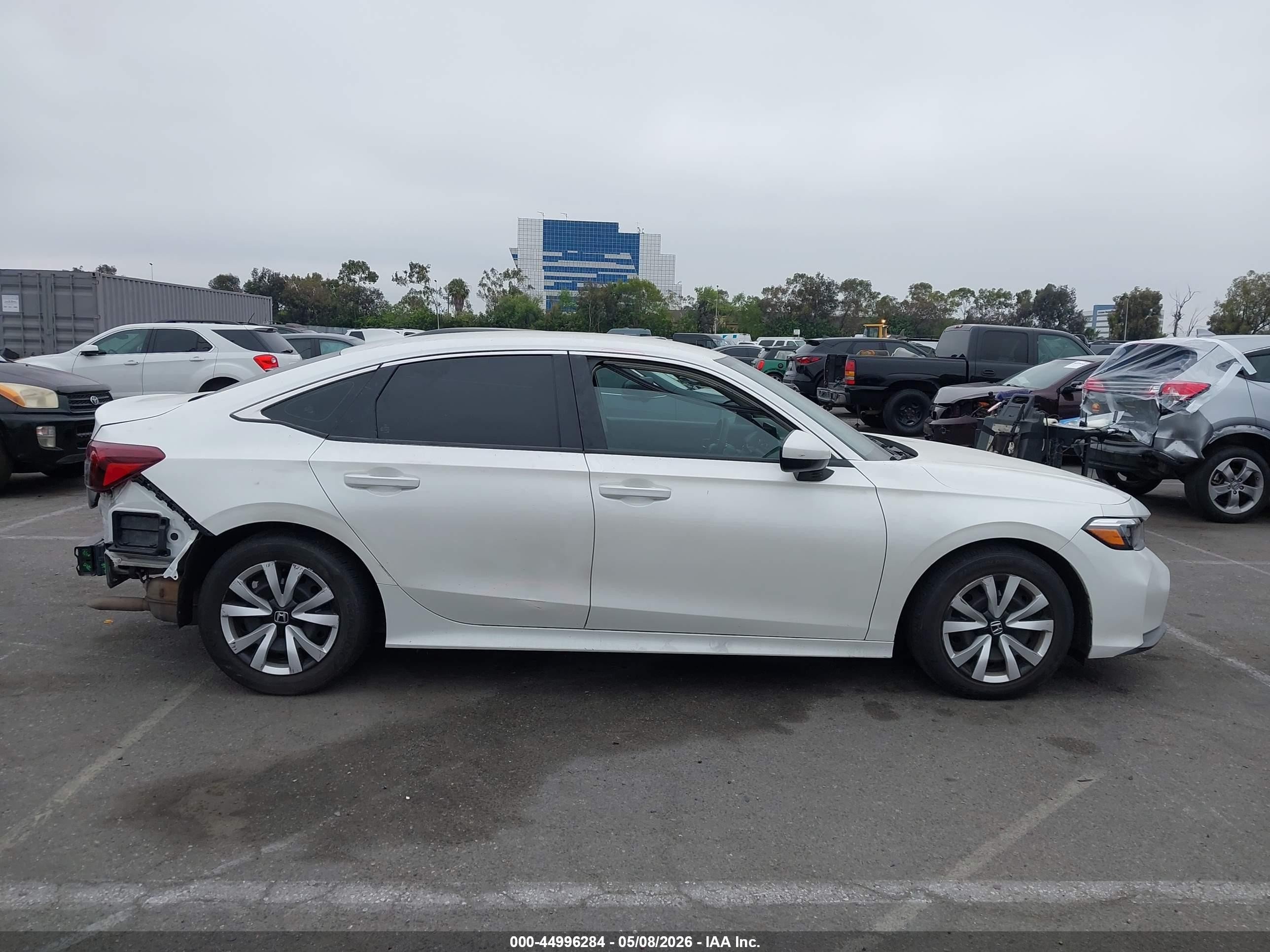 2025 Honda Civic Lx White vin: 2HGFE2F24SH514644