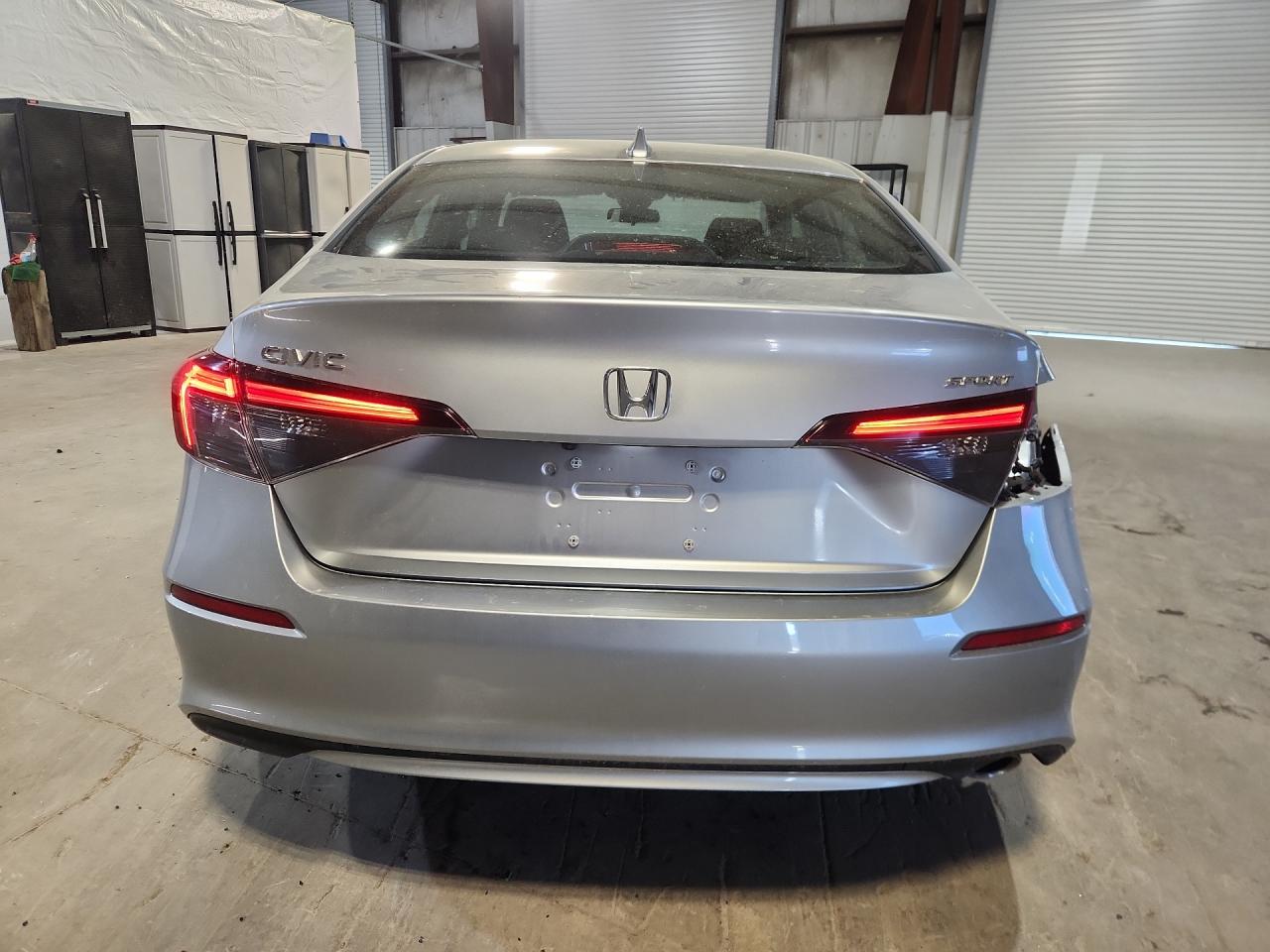 2025 Honda Civic Sport Silver vin: 2HGFE2F55SH604153 Damage: Right Tail Light, Missing, Replacement Required