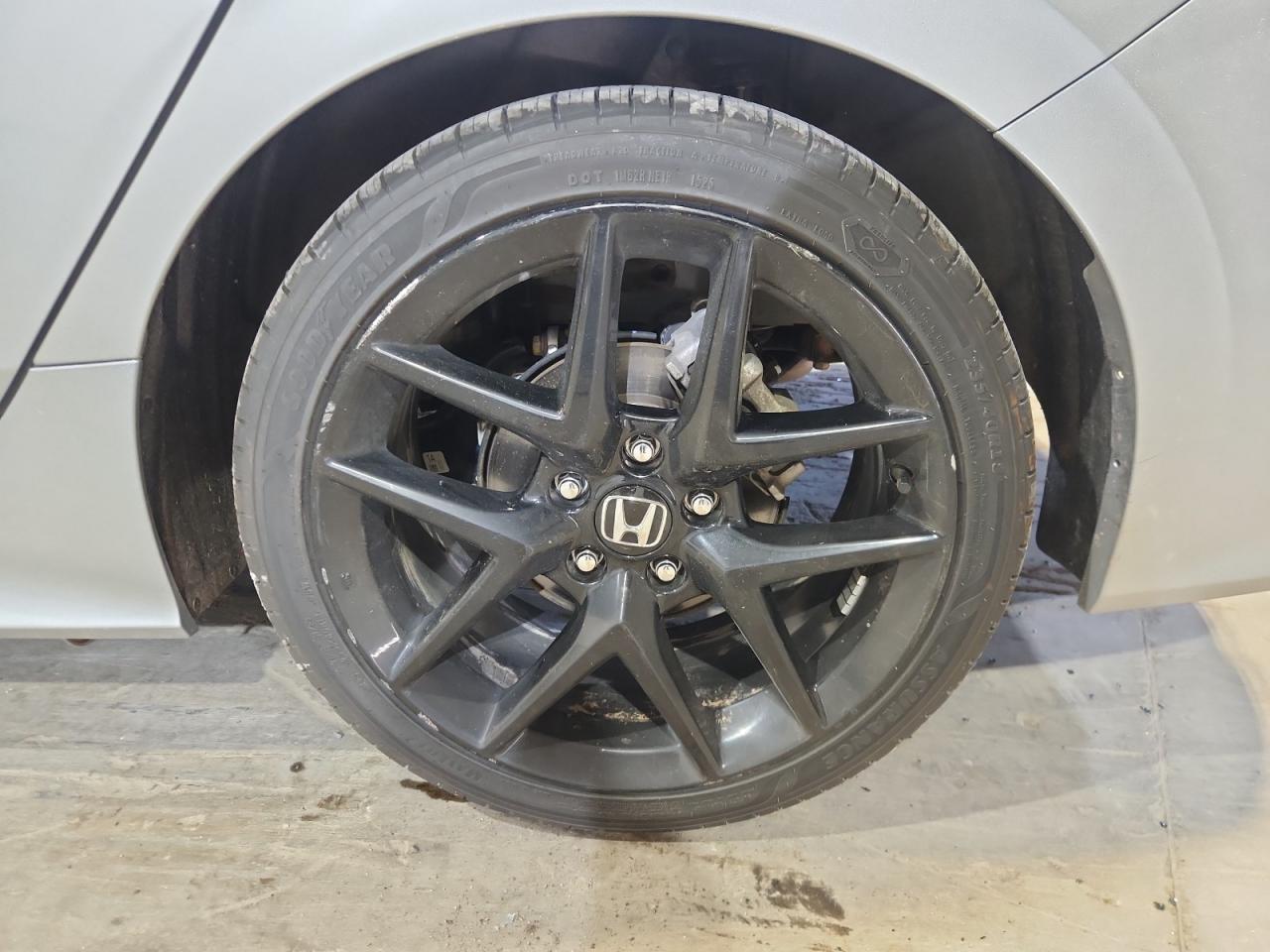 2025 Honda Civic Sport Silver vin: 2HGFE2F55SH604153 Damage: Left Rear Wheel, Curb Rash, > 12 Inches