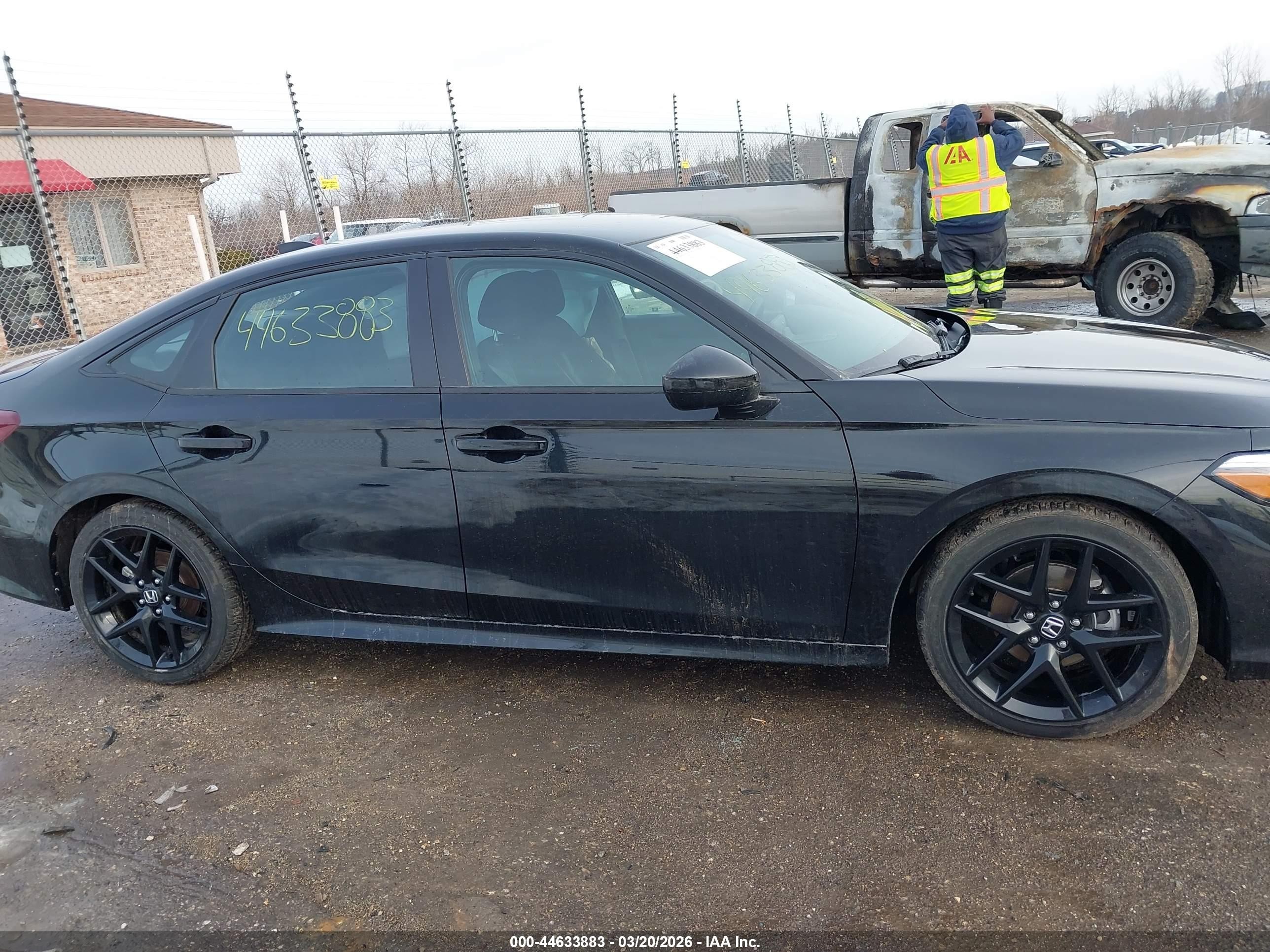 2025 Honda Civic Sport Черный vin: 2HGFE2F56SH601326
