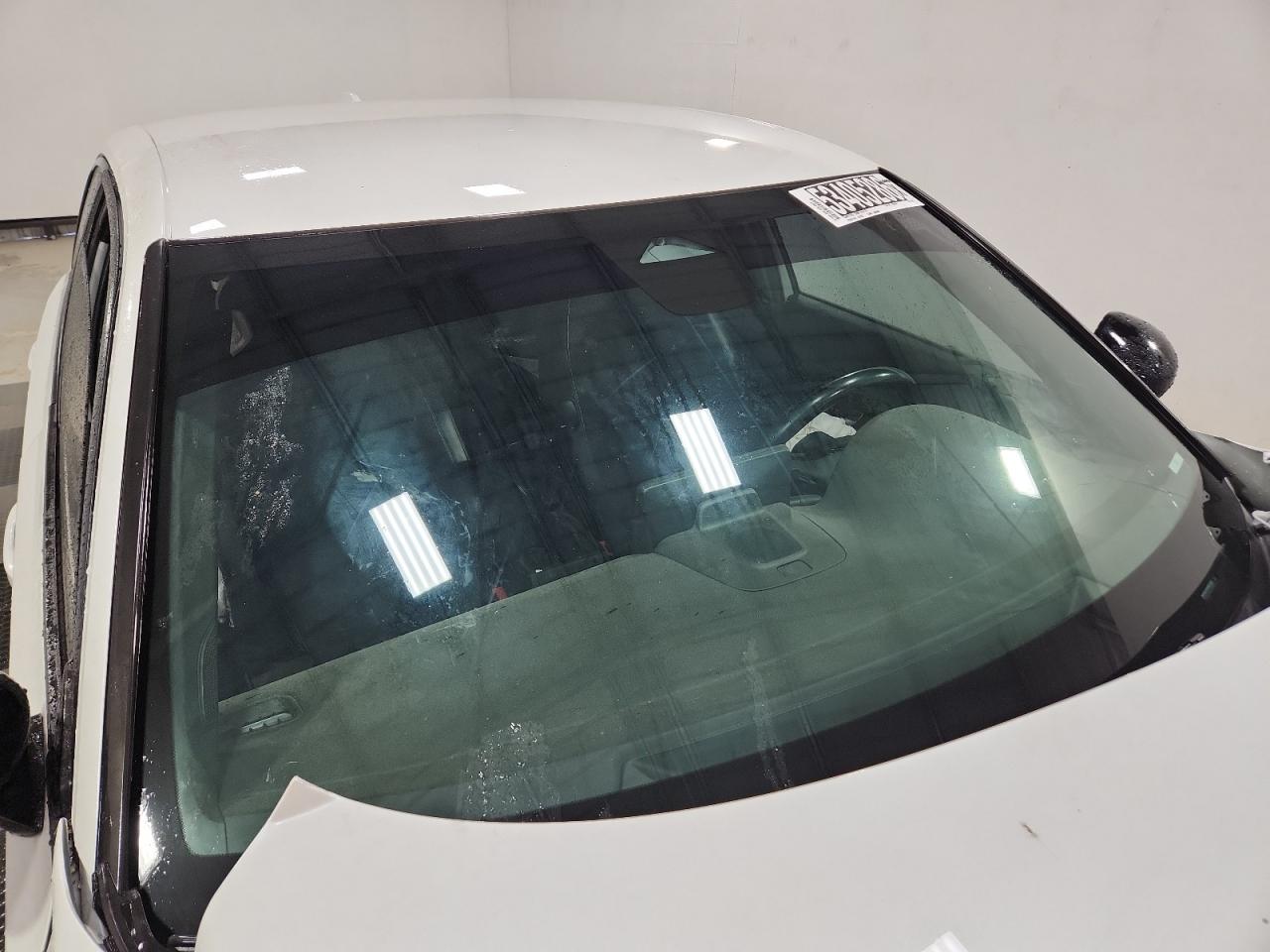 2022 Honda Civic Sport White vin: 2HGFE2F57NH517522 Damage: Windshield, Broken, Replacement Required