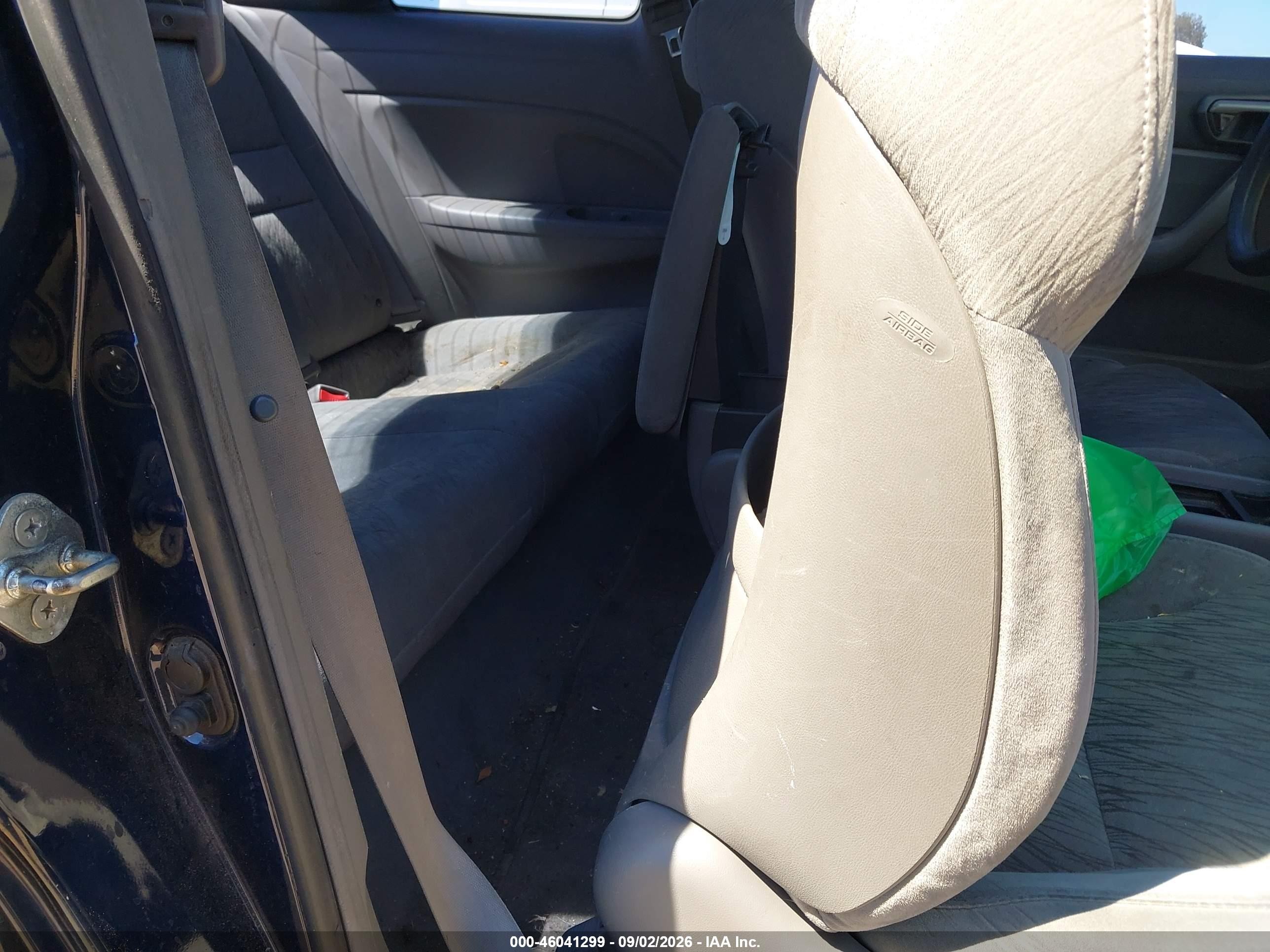 2007 Honda Civic Lx Blue vin: 2HGFG11637H582889