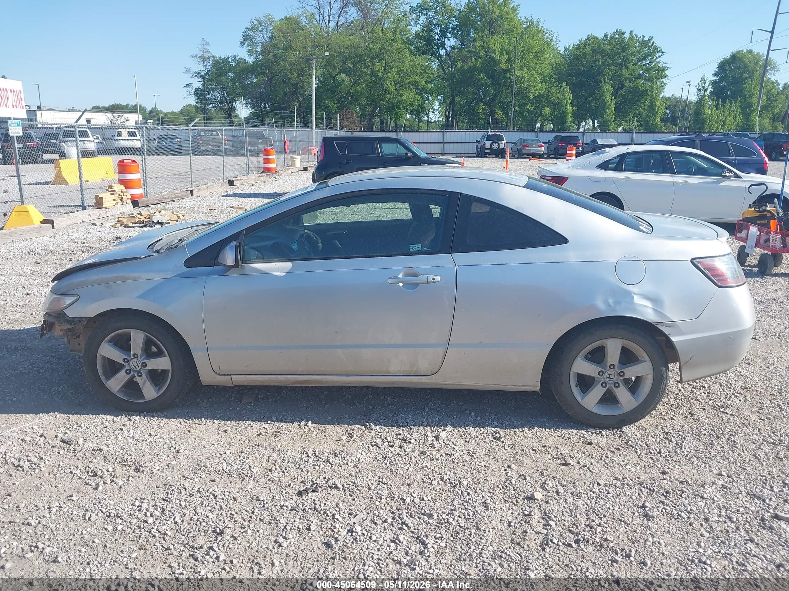 2008 Honda Civic Lx Silver vin: 2HGFG11658H525384