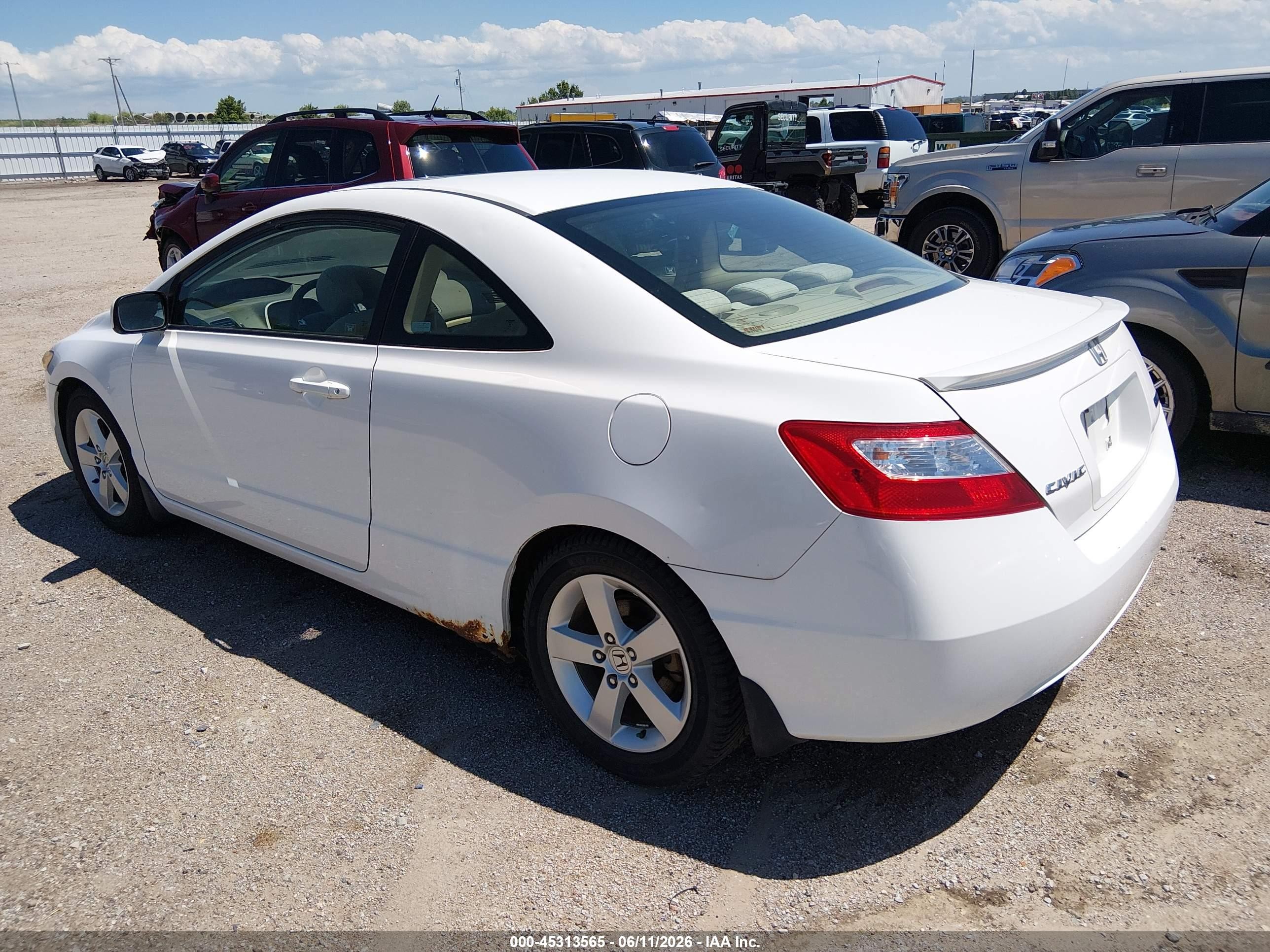2007 Honda Civic Ex White vin: 2HGFG11857H512537