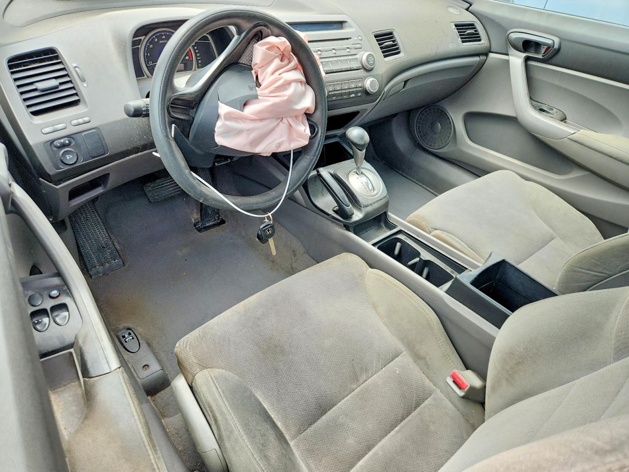 2008 Honda Civic Dx Silver vin: 2HGFG12238H000870