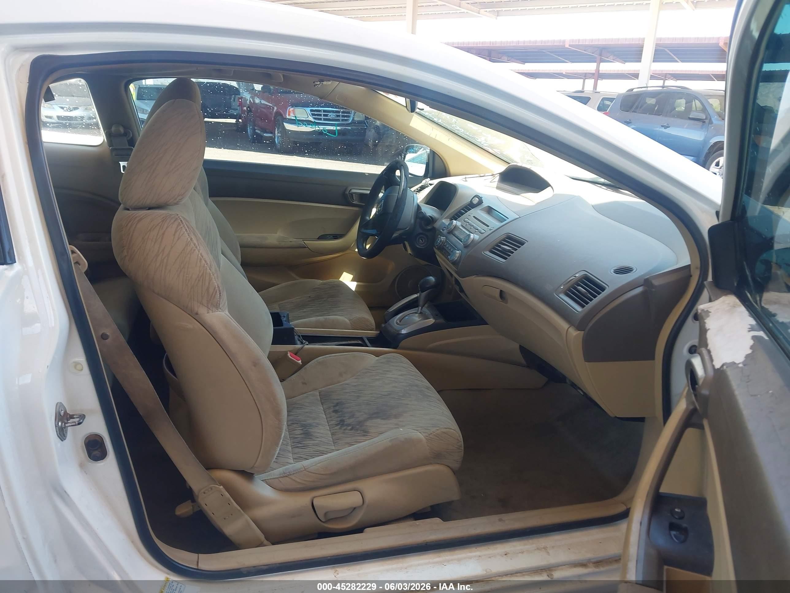 2007 Honda Civic Lx White vin: 2HGFG12627H536100