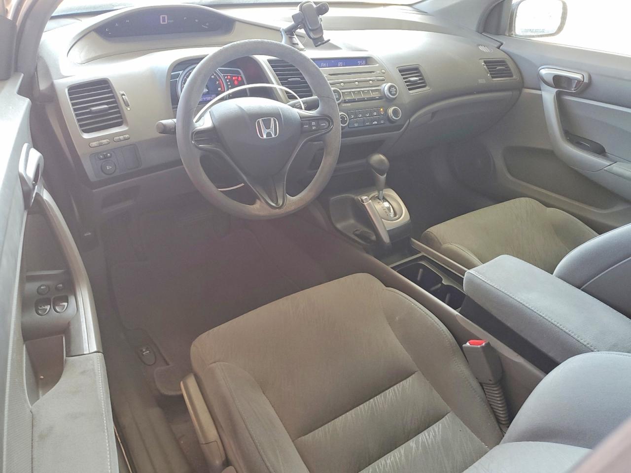 2007 Honda Civic Lx Серебряный vin: 2HGFG12637H520164