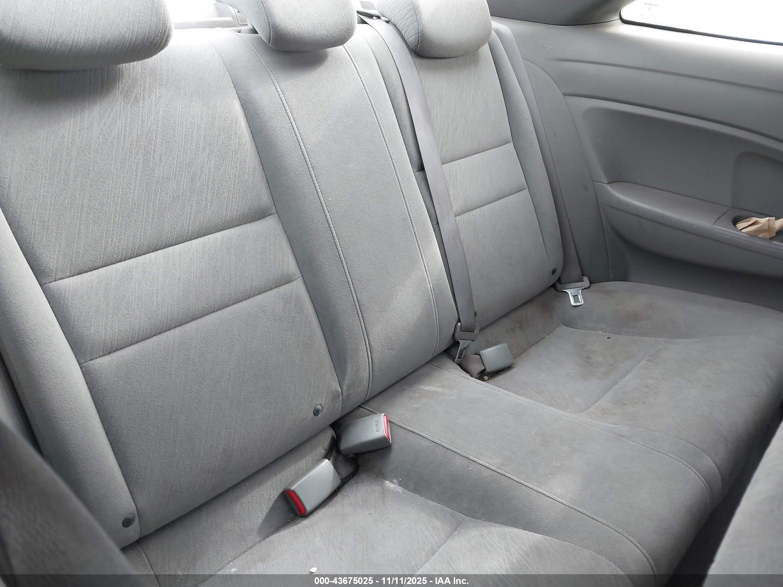 2007 Honda Civic Lx Серебряный vin: 2HGFG12647H559121