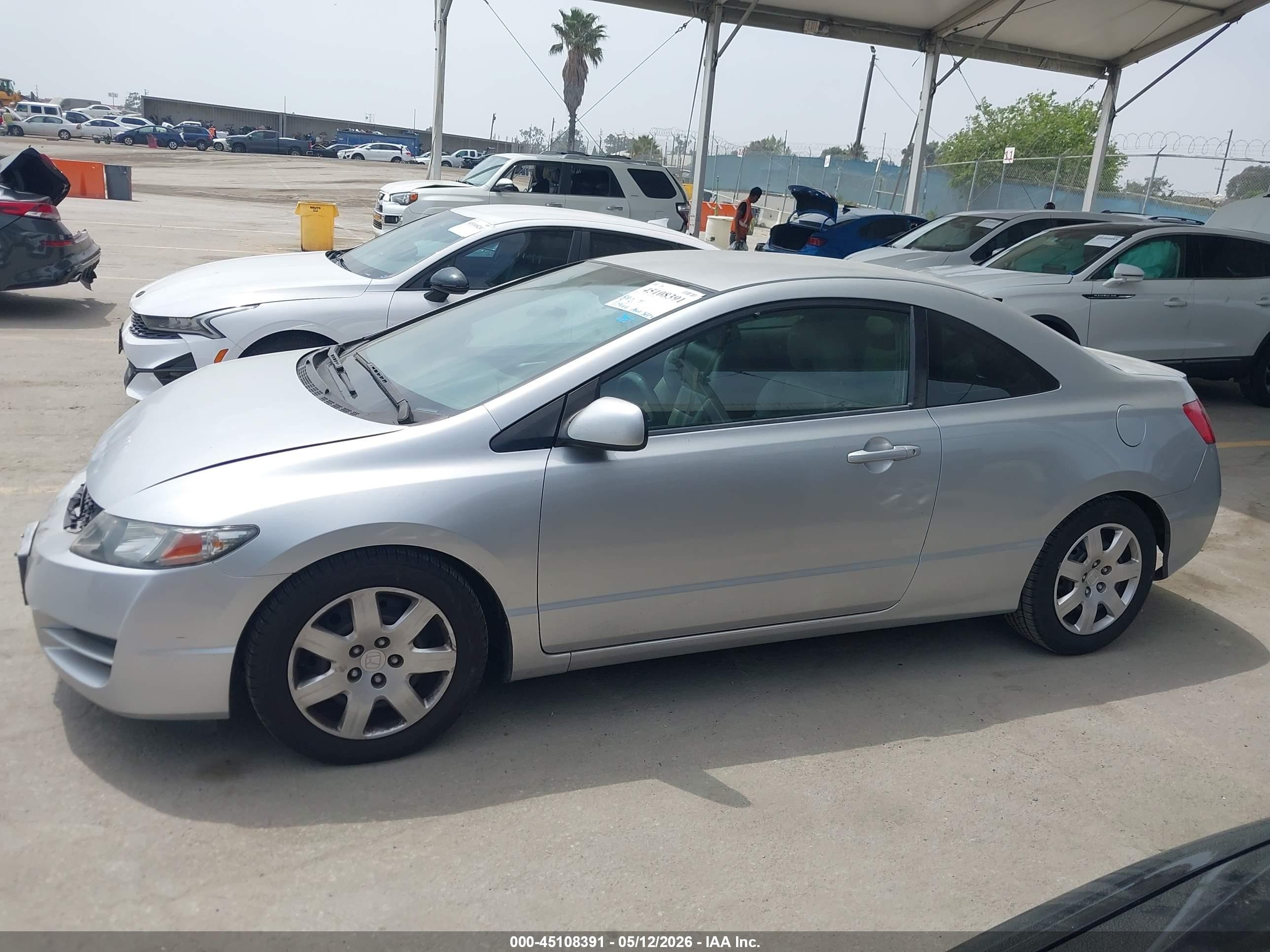 2009 Honda Civic Lx Серебряный vin: 2HGFG12649H500475
