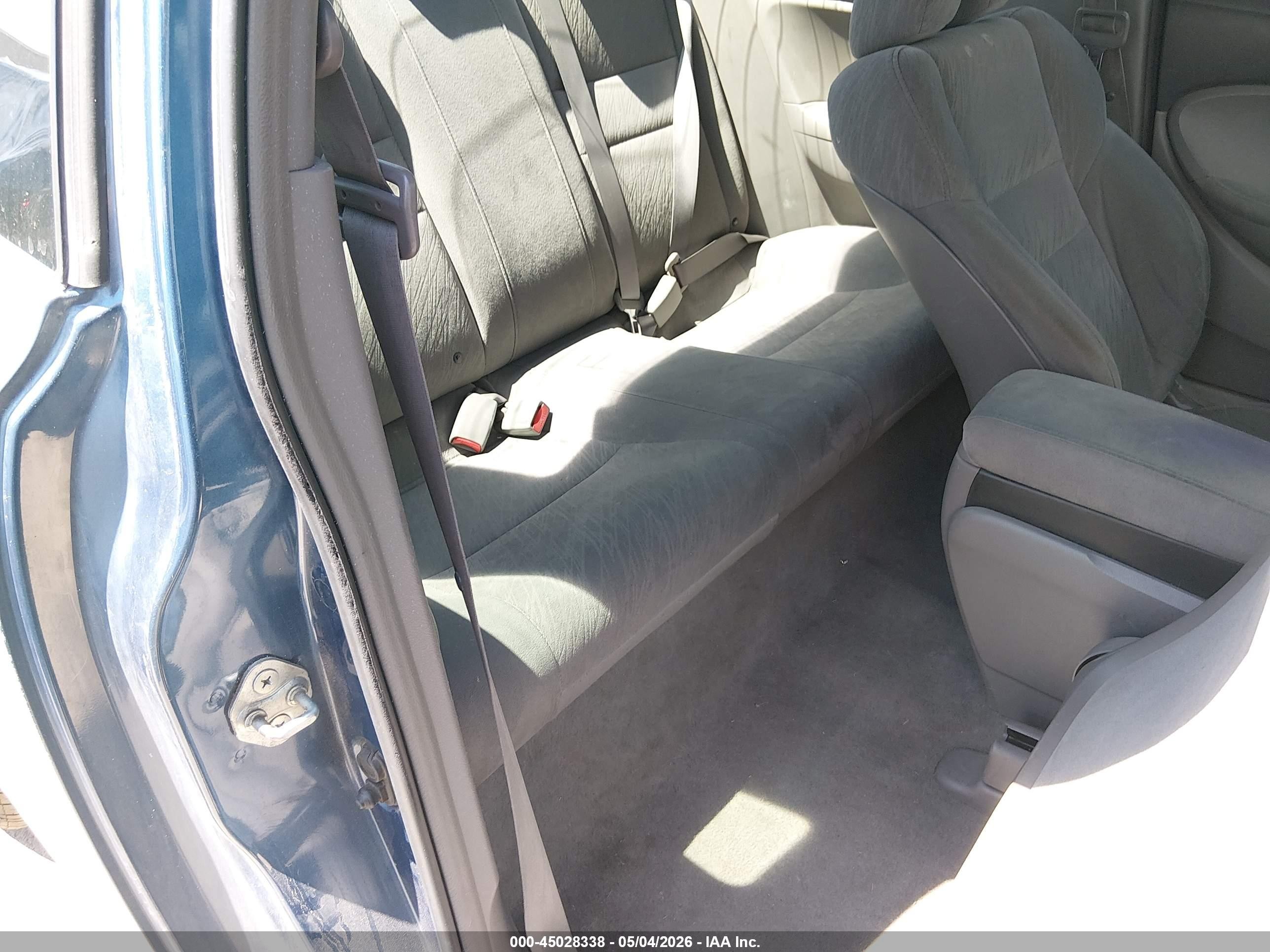 2008 Honda Civic Lx Blue vin: 2HGFG12658H502377