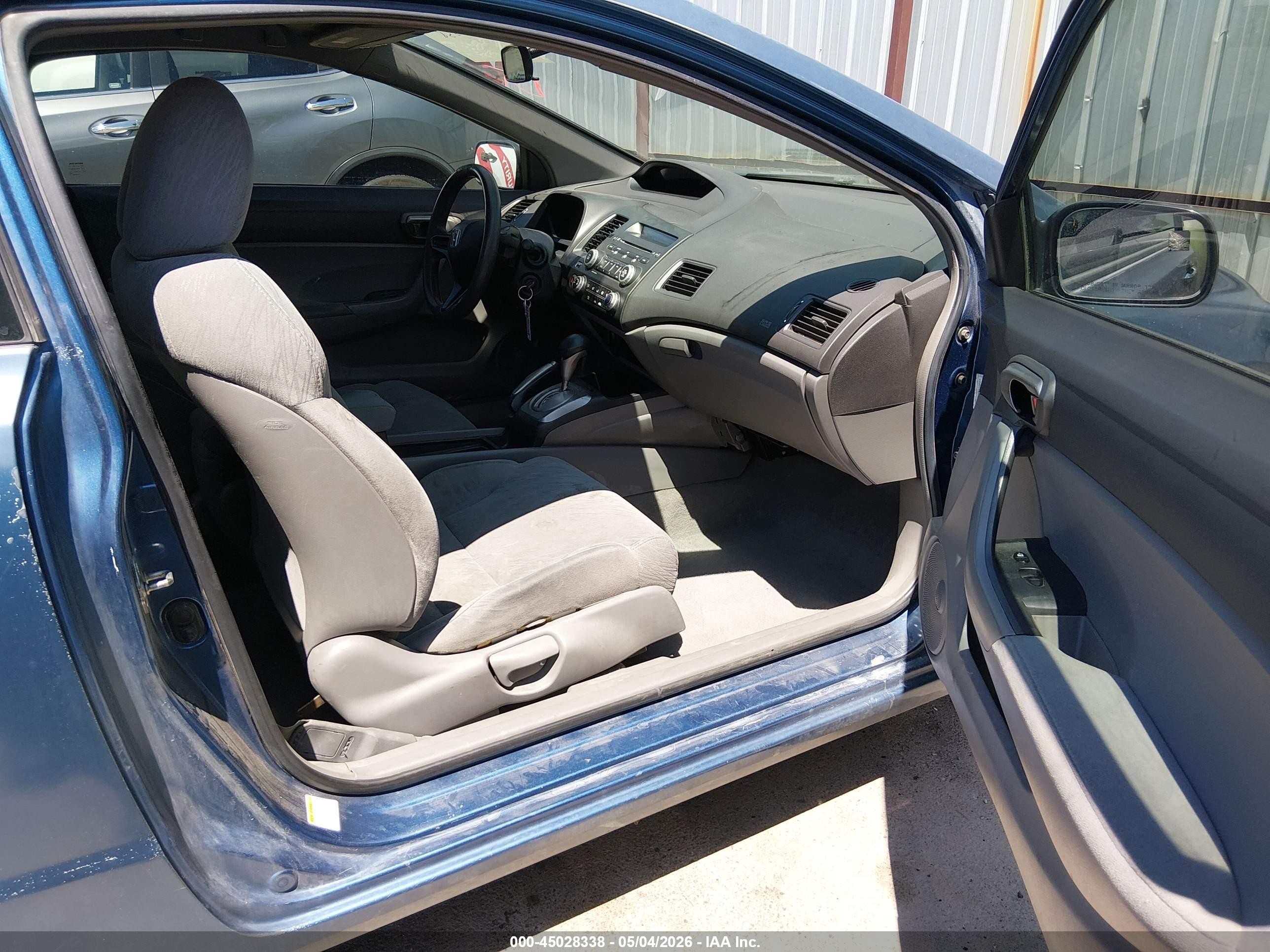 2008 Honda Civic Lx Blue vin: 2HGFG12658H502377
