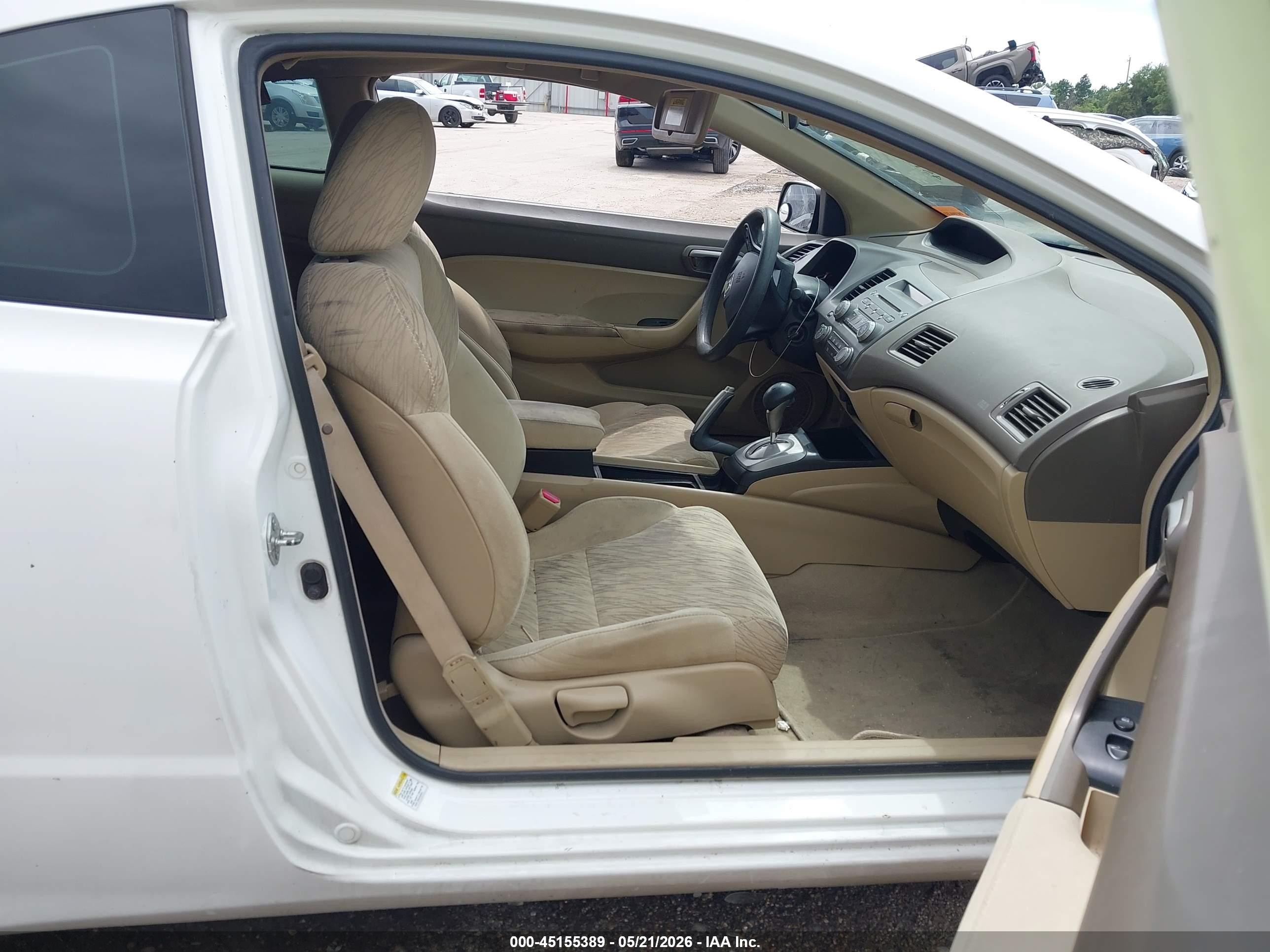 2008 Honda Civic Lx White vin: 2HGFG12658H565365