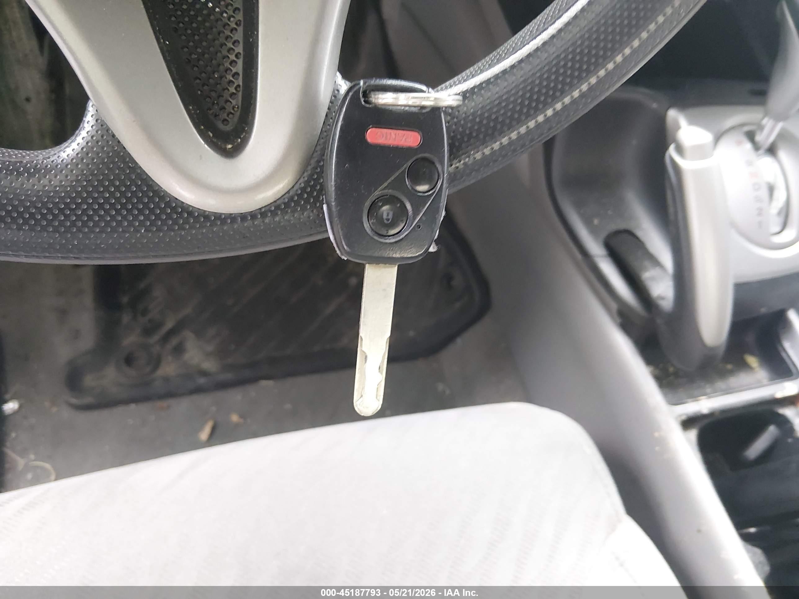2009 Honda Civic Lx White vin: 2HGFG12659H525773