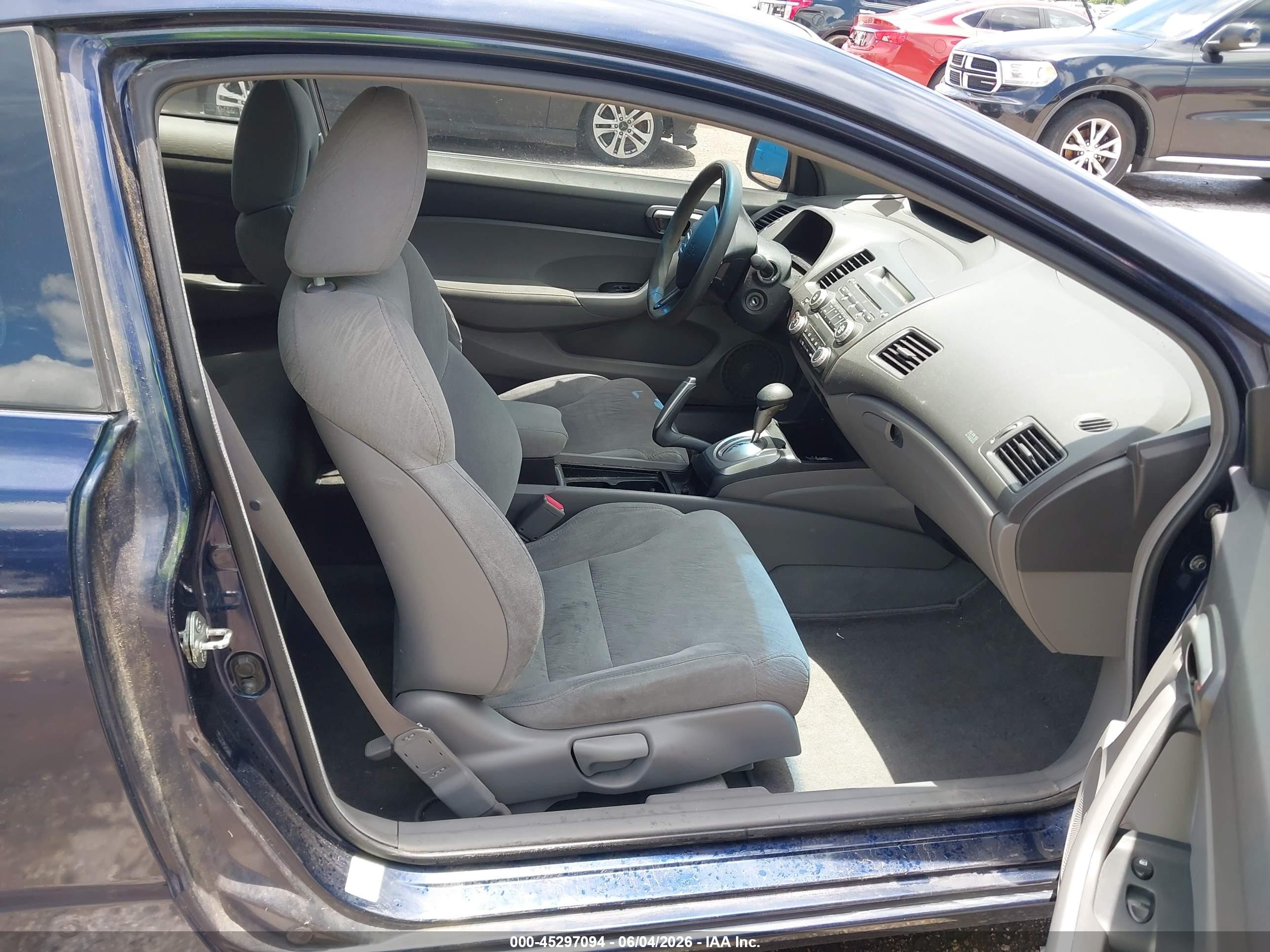 2008 Honda Civic Lx Blue vin: 2HGFG12668H524906