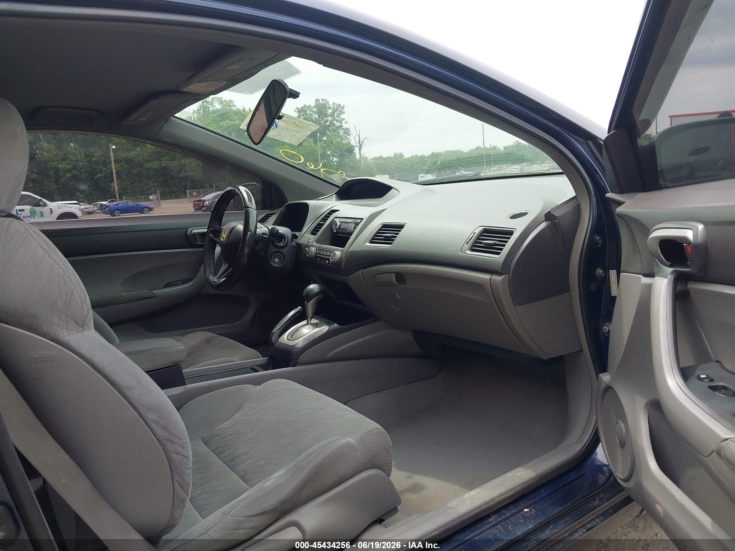 2008 Honda Civic Lx Blue vin: 2HGFG12668H558523