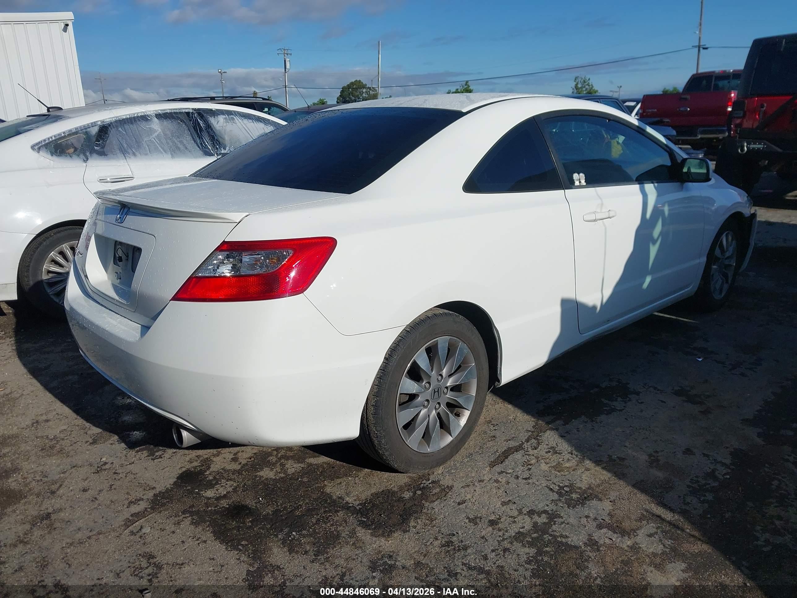 2009 Honda Civic Ex White vin: 2HGFG12839H513171