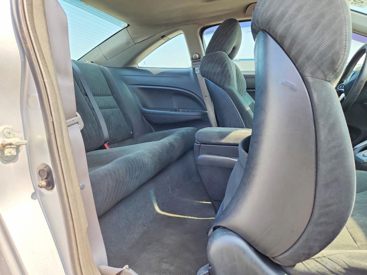 2009 Honda Civic Silver vin: 2HGFG12859H519909