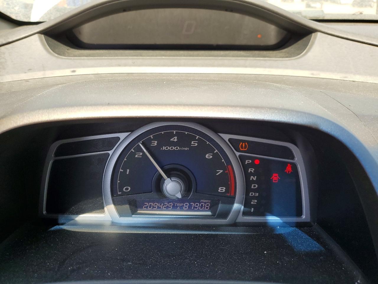 2008 Honda Civic Dx 2d Coupe Silver vin: 2HGFG12958H504575