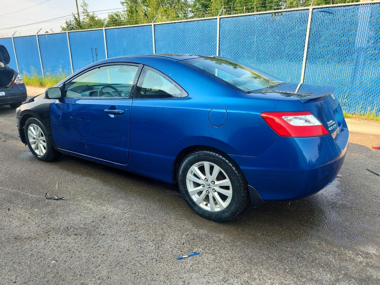 2010 Honda Civic Dx Blue vin: 2HGFG1B20AH005420